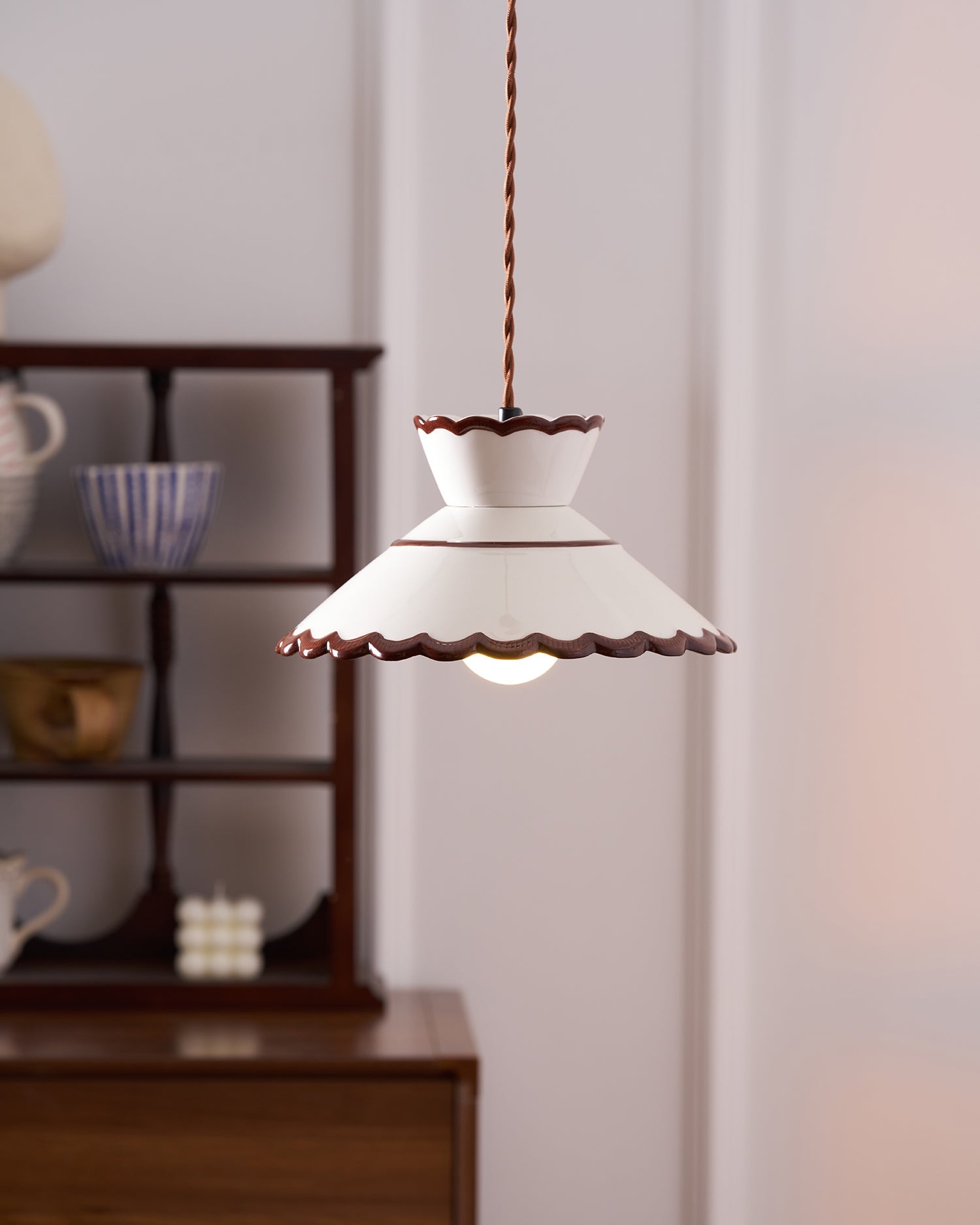 Festonia Ceramic Pendant Light