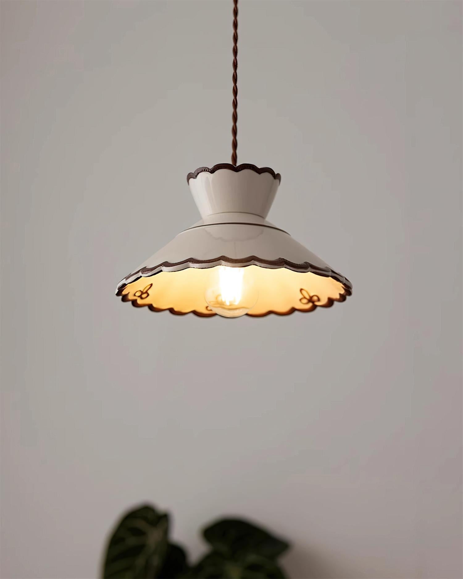 Festonia Ceramic Pendant Light