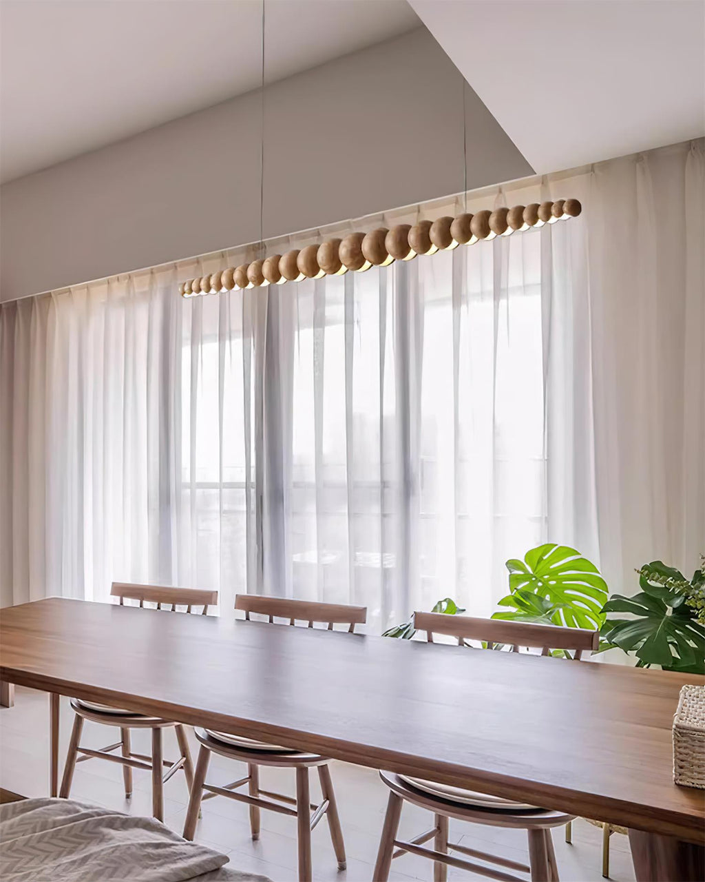 Filamento Sculpted Linear Chandelier