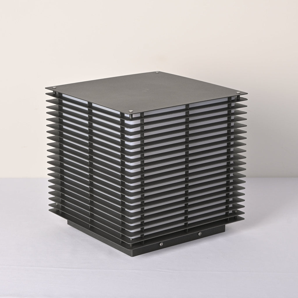 Grid Louvered Garden Light