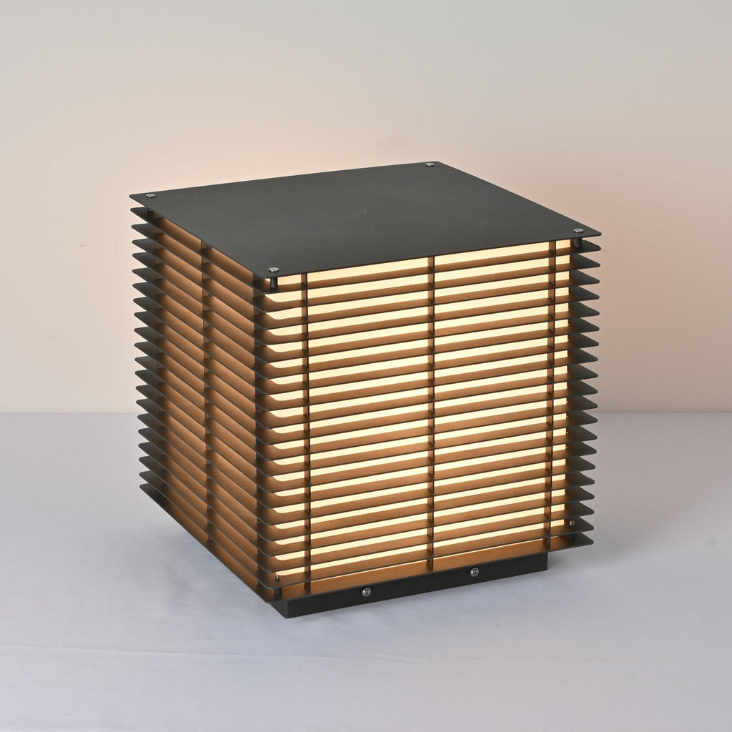 Grid Louvered Garden Light