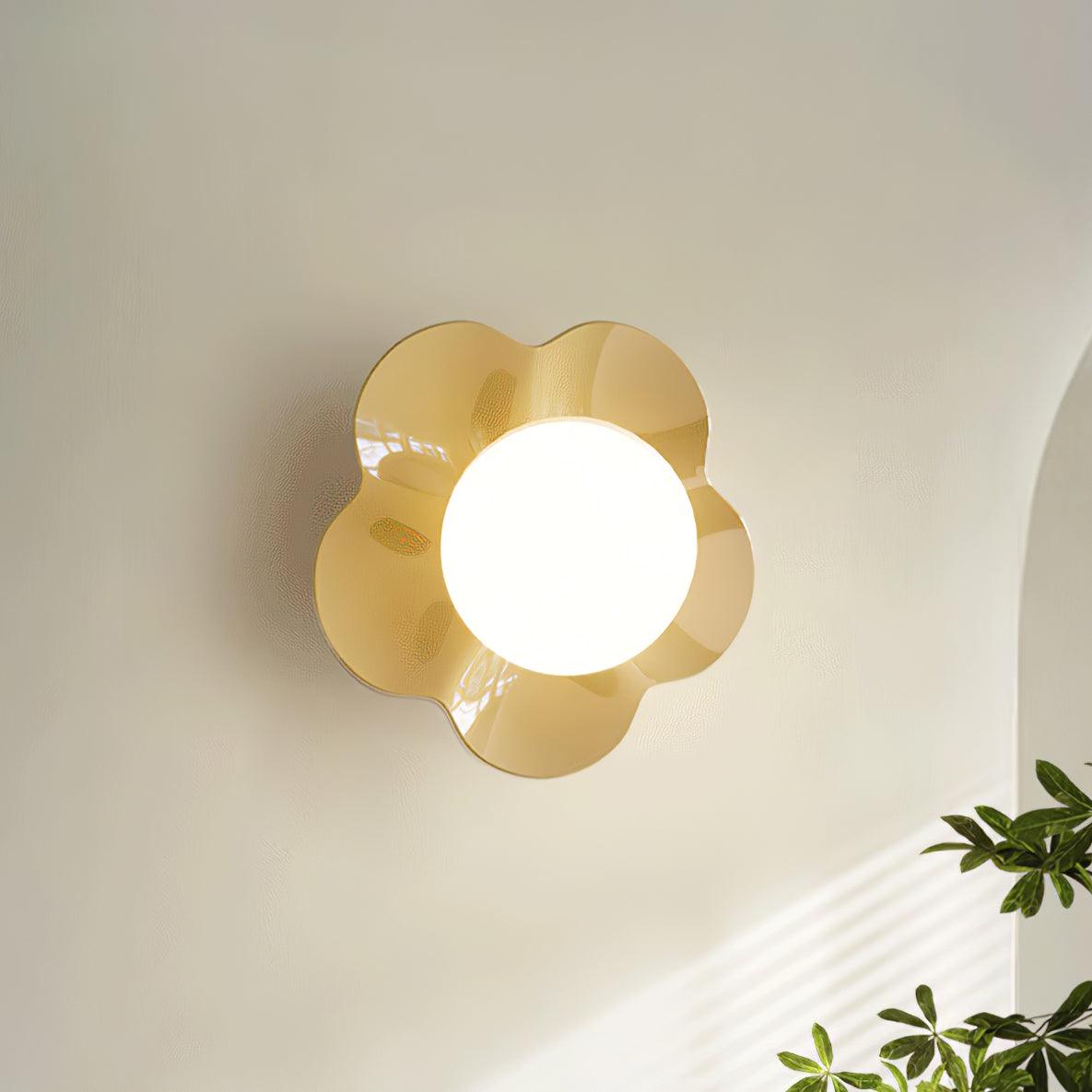 La Fleur Floral Wall Sconce