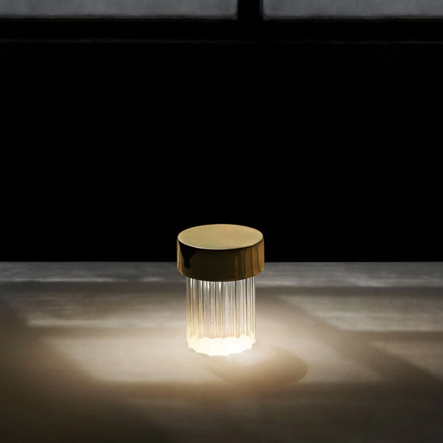 Vanta Glass Cylinder Table Lamp