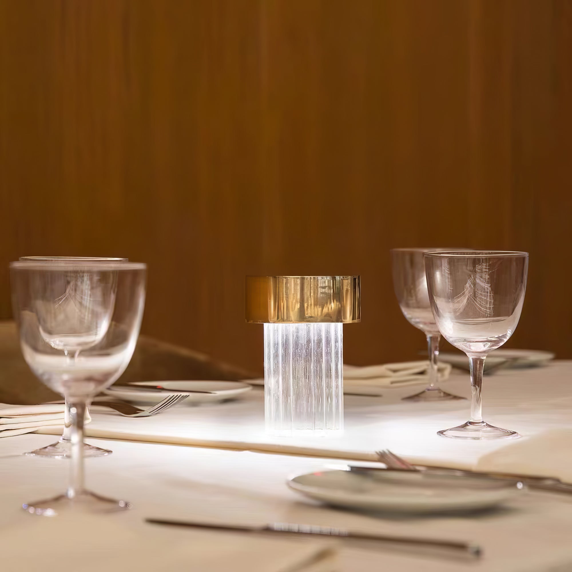 Vanta Glass Cylinder Table Lamp