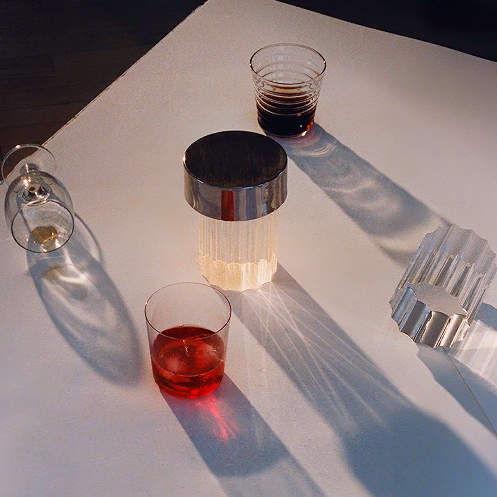 Vanta Glass Cylinder Table Lamp