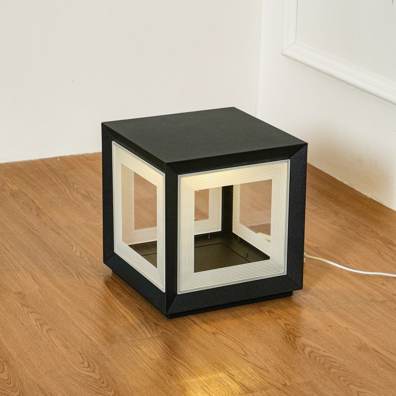 Meridian Cube Path Light