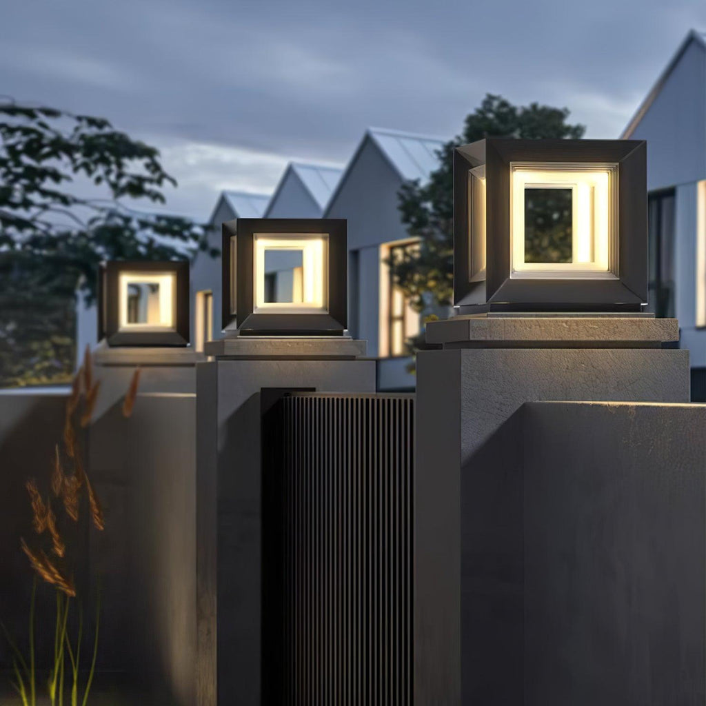 Meridian Cube Path Light