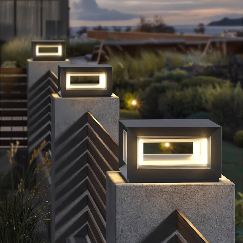 Meridian Cube Path Light