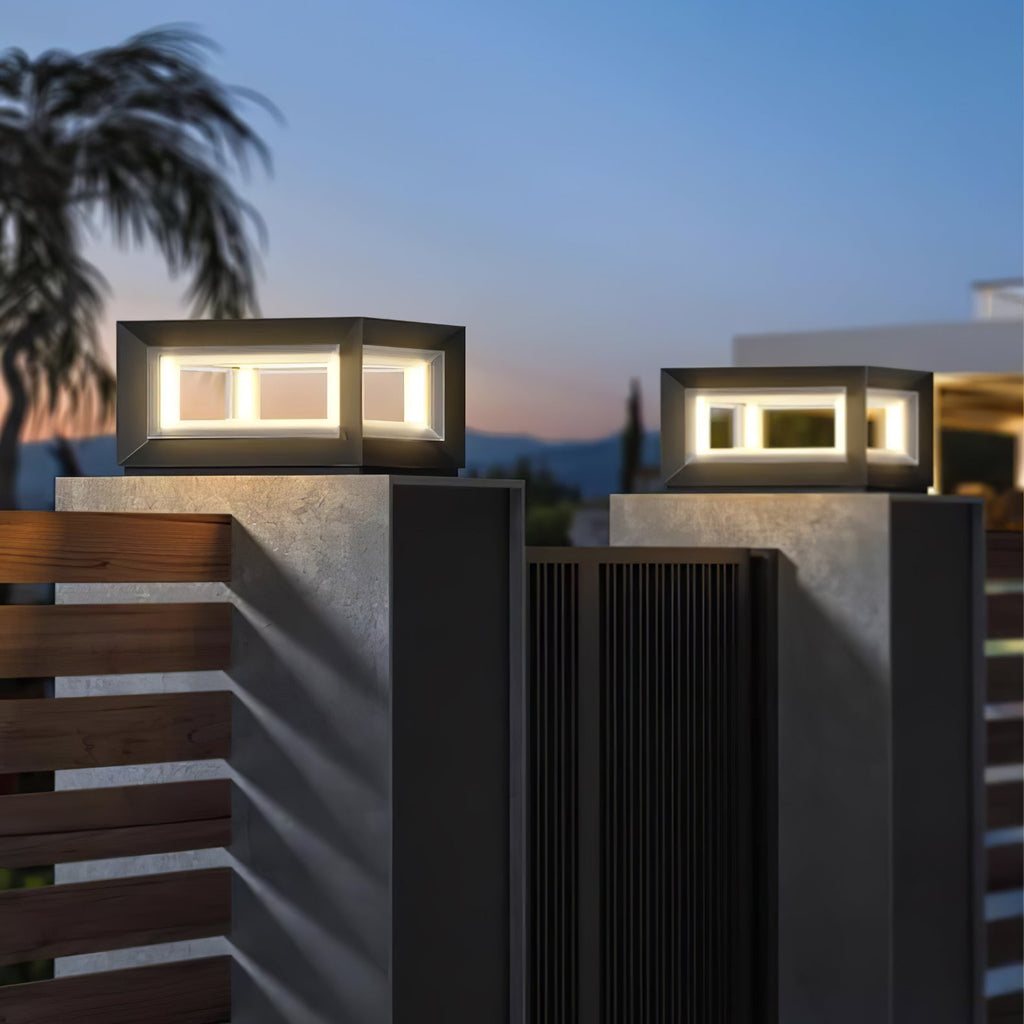 Meridian Cube Path Light