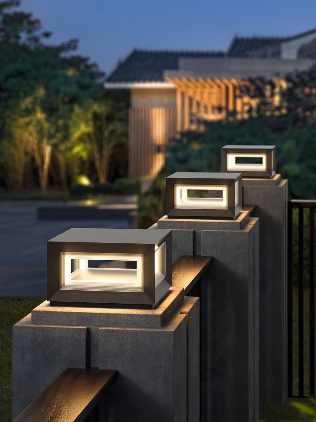 Meridian Cube Path Light