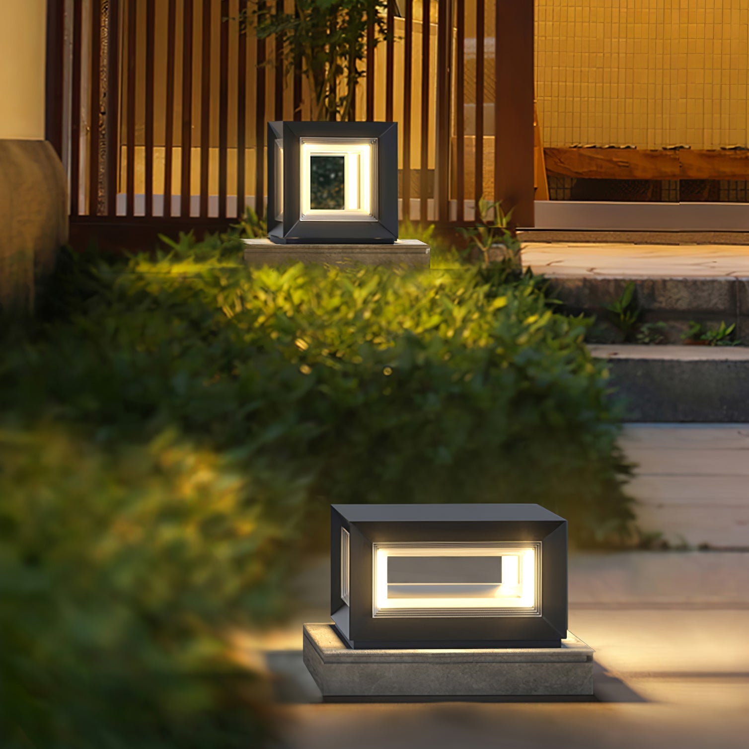 Meridian Cube Path Light