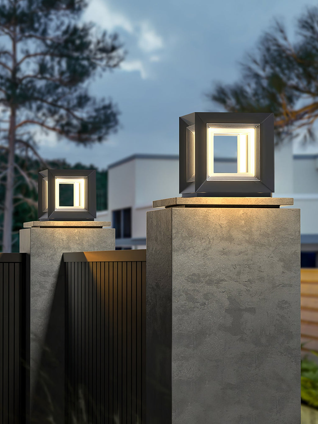 Meridian Cube Path Light