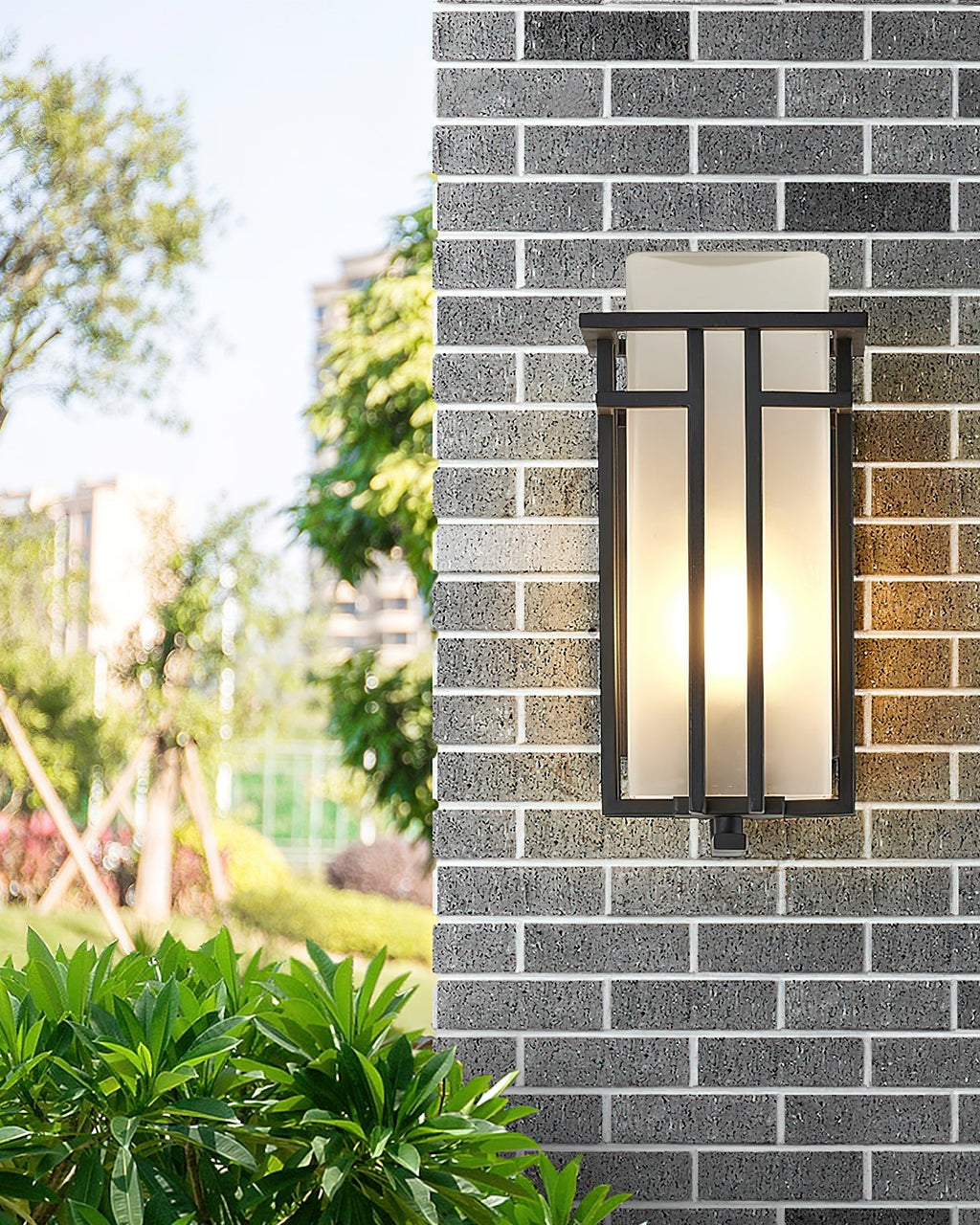 Linden Arc Outdoor Wall Light