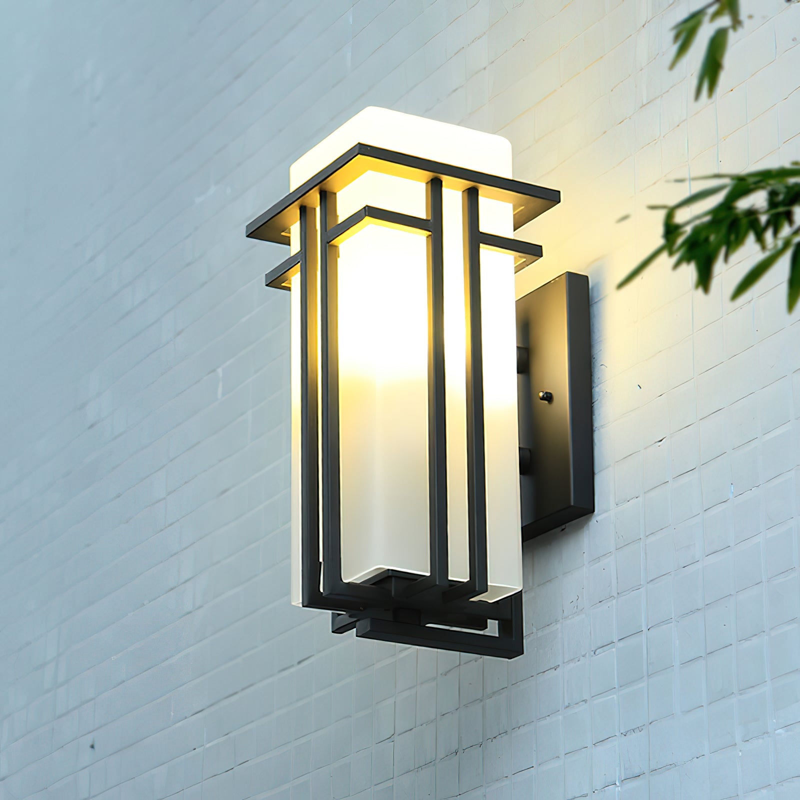 Linden Arc Outdoor Wall Light