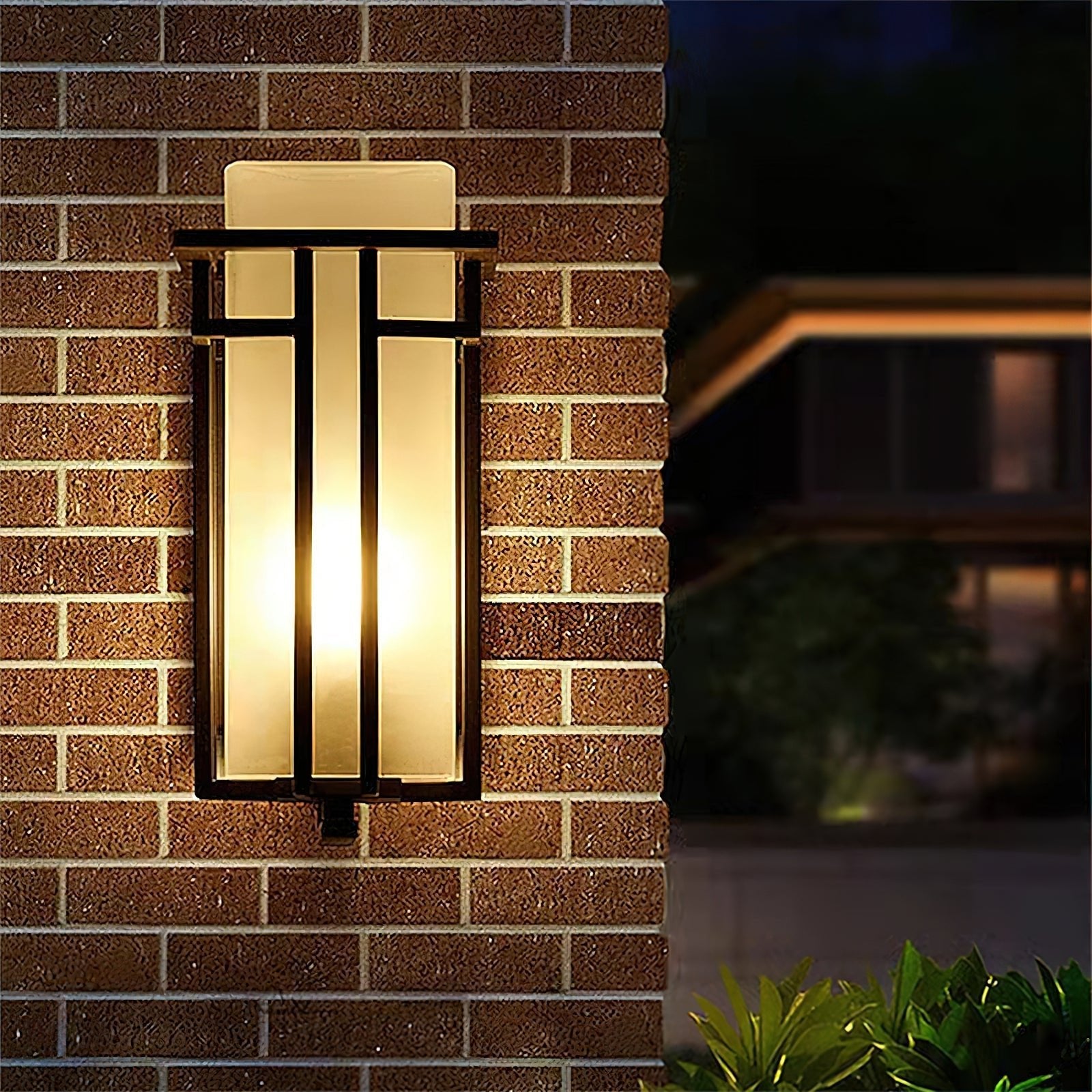 Linden Arc Outdoor Wall Light