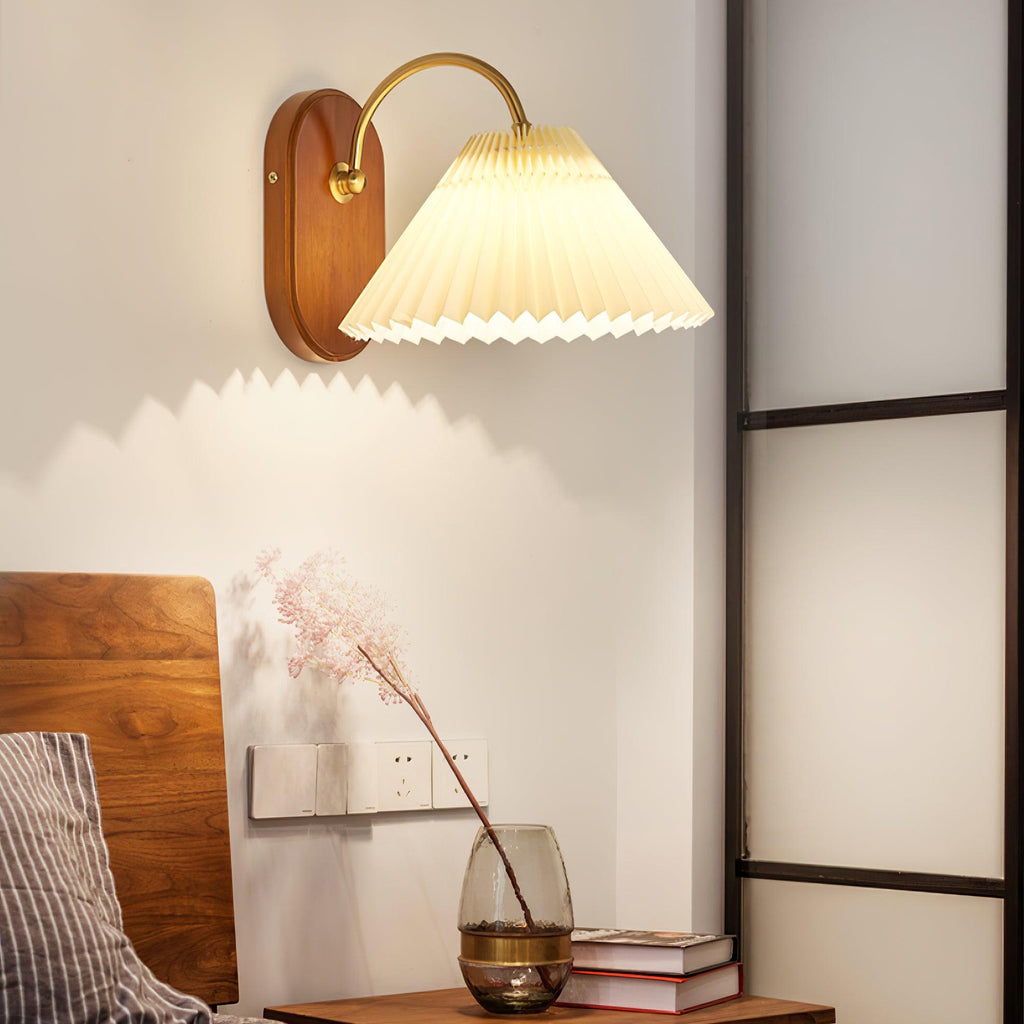 Louise Plug-In Wall Sconce