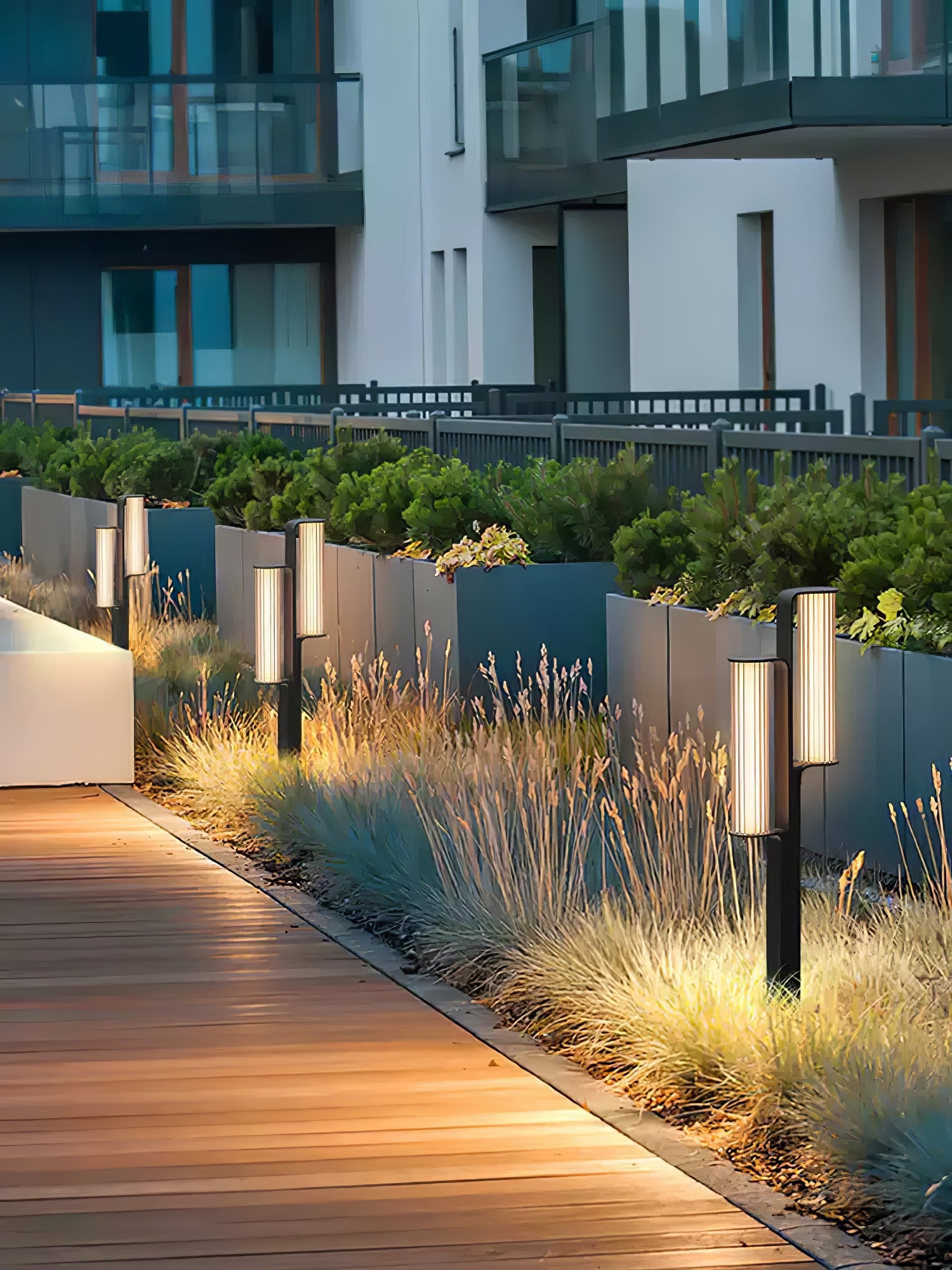 Lumo Arc Duo Architectural Post Light