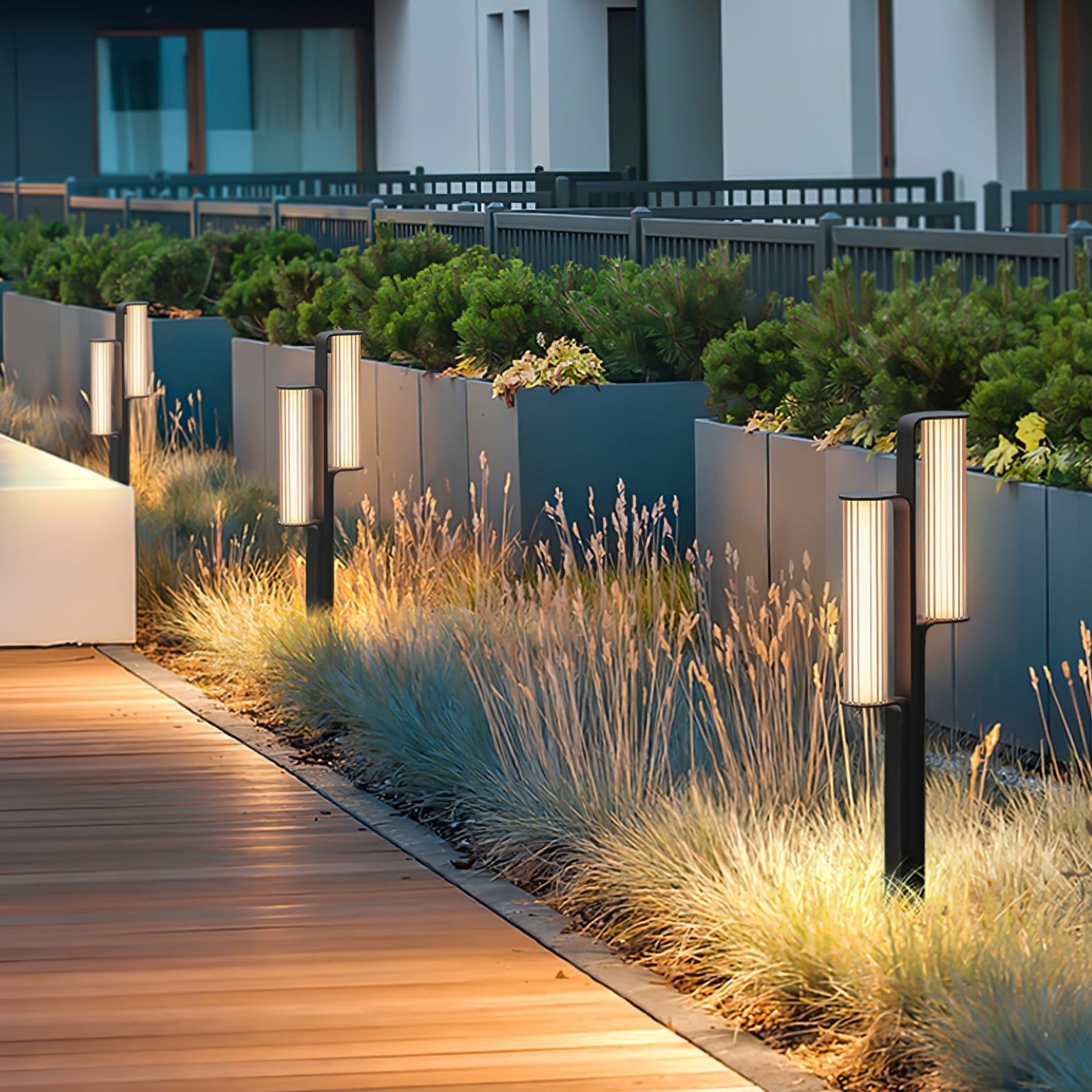 Lumo Arc Duo Architectural Post Light