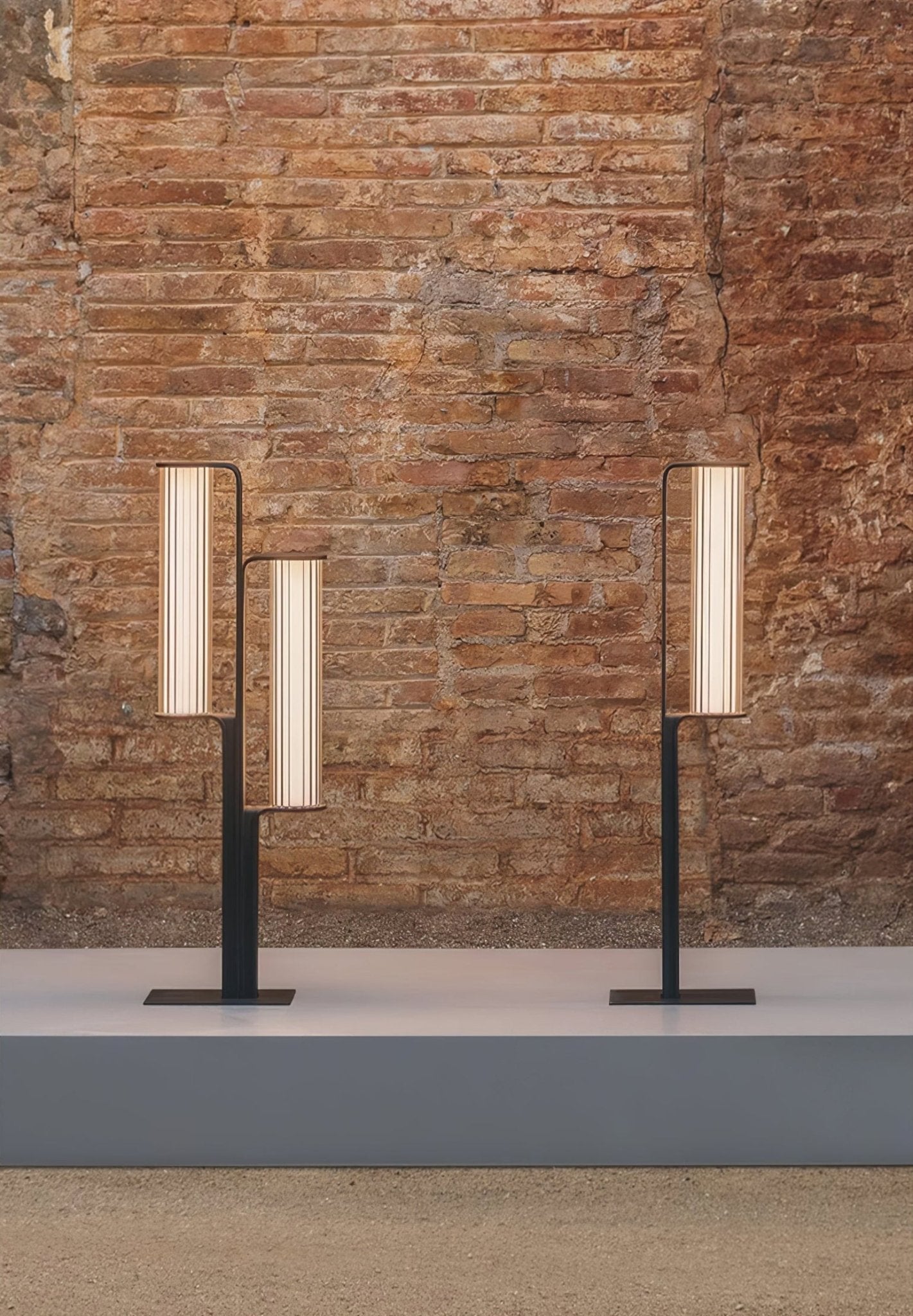 Lumo Arc Duo Architectural Post Light