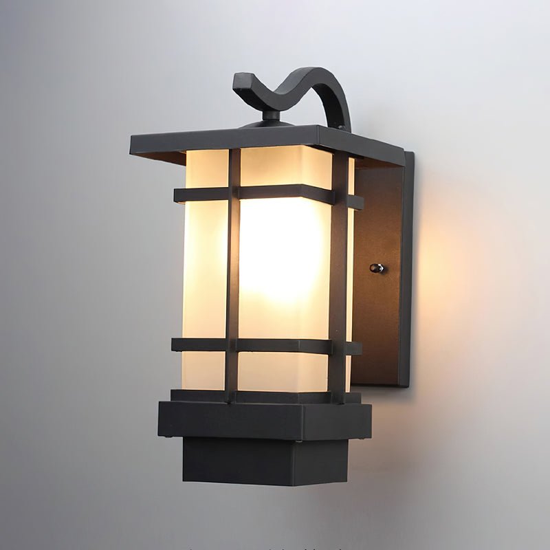 Madison Heritage Lantern Wall Light