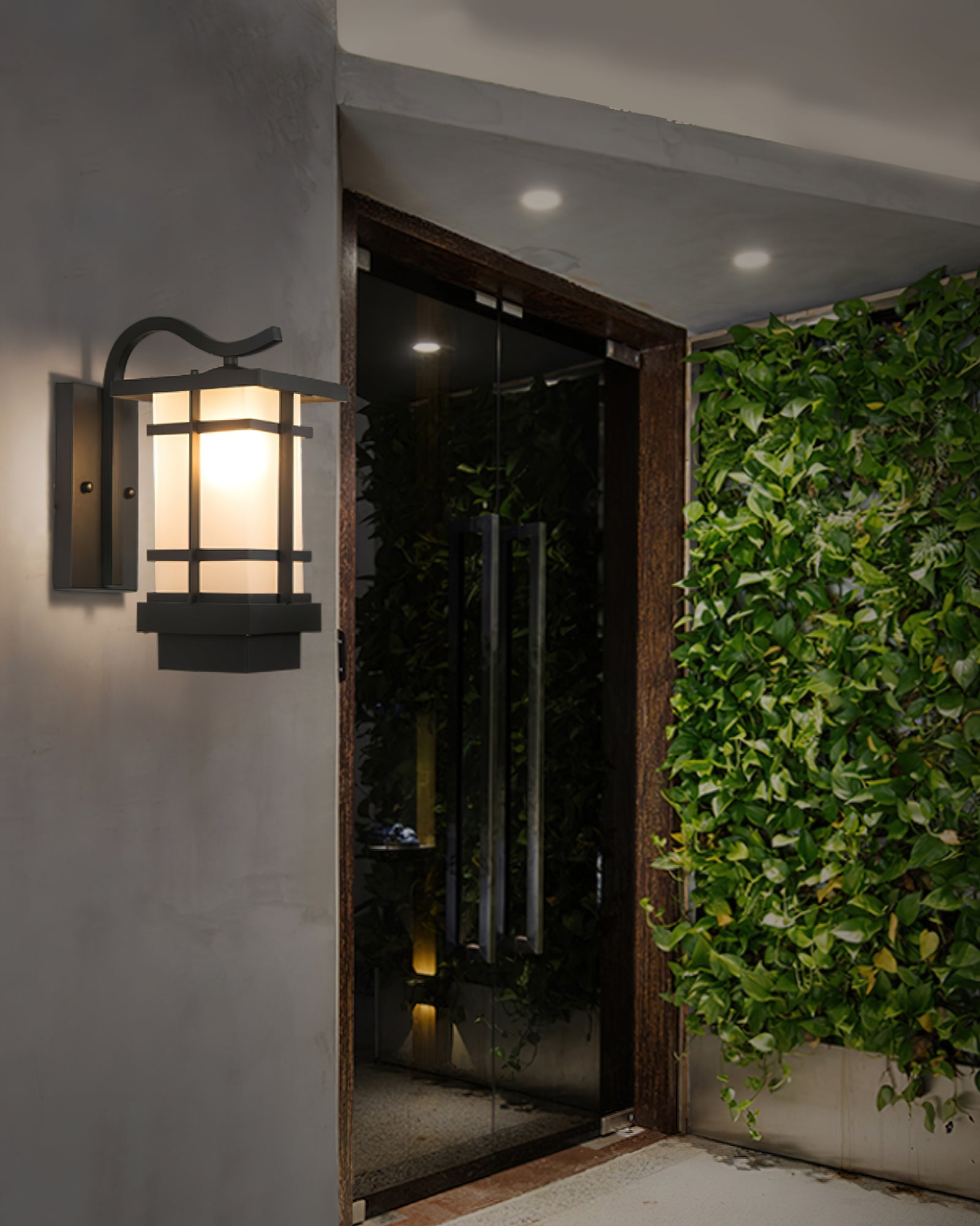 Madison Heritage Lantern Wall Light