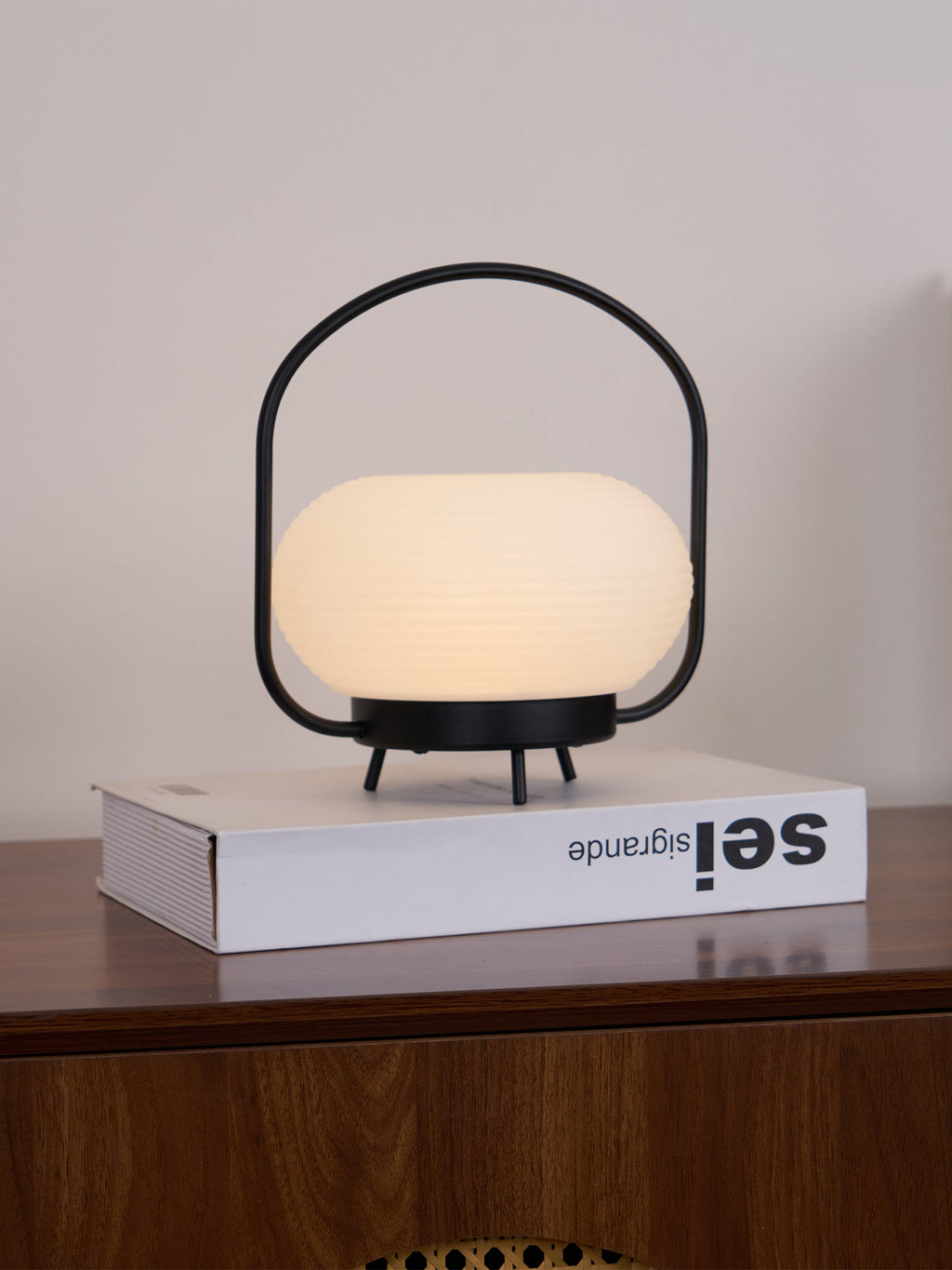 Masker Sculpted Globe Table Light