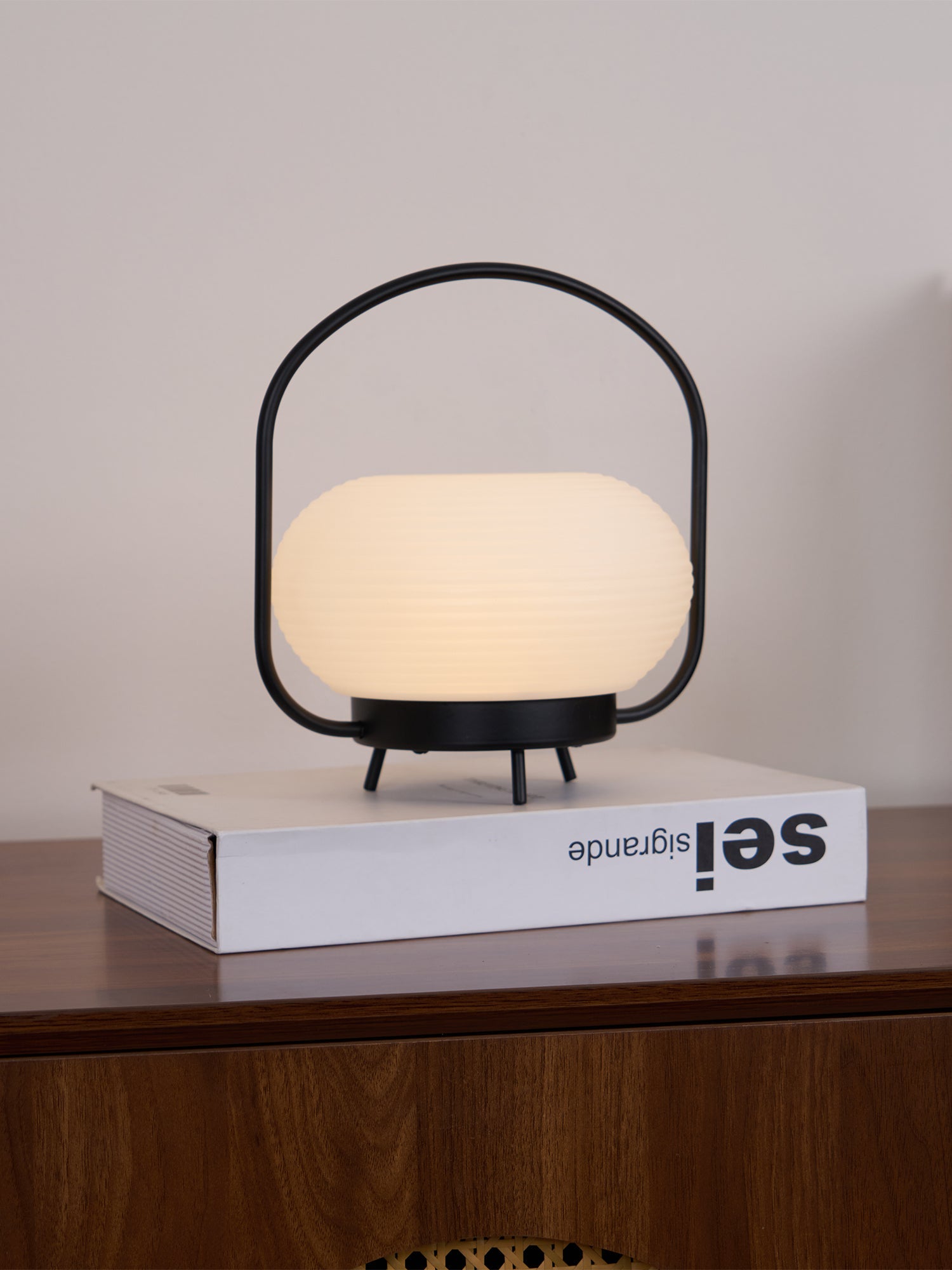Masker Sculpted Globe Table Light