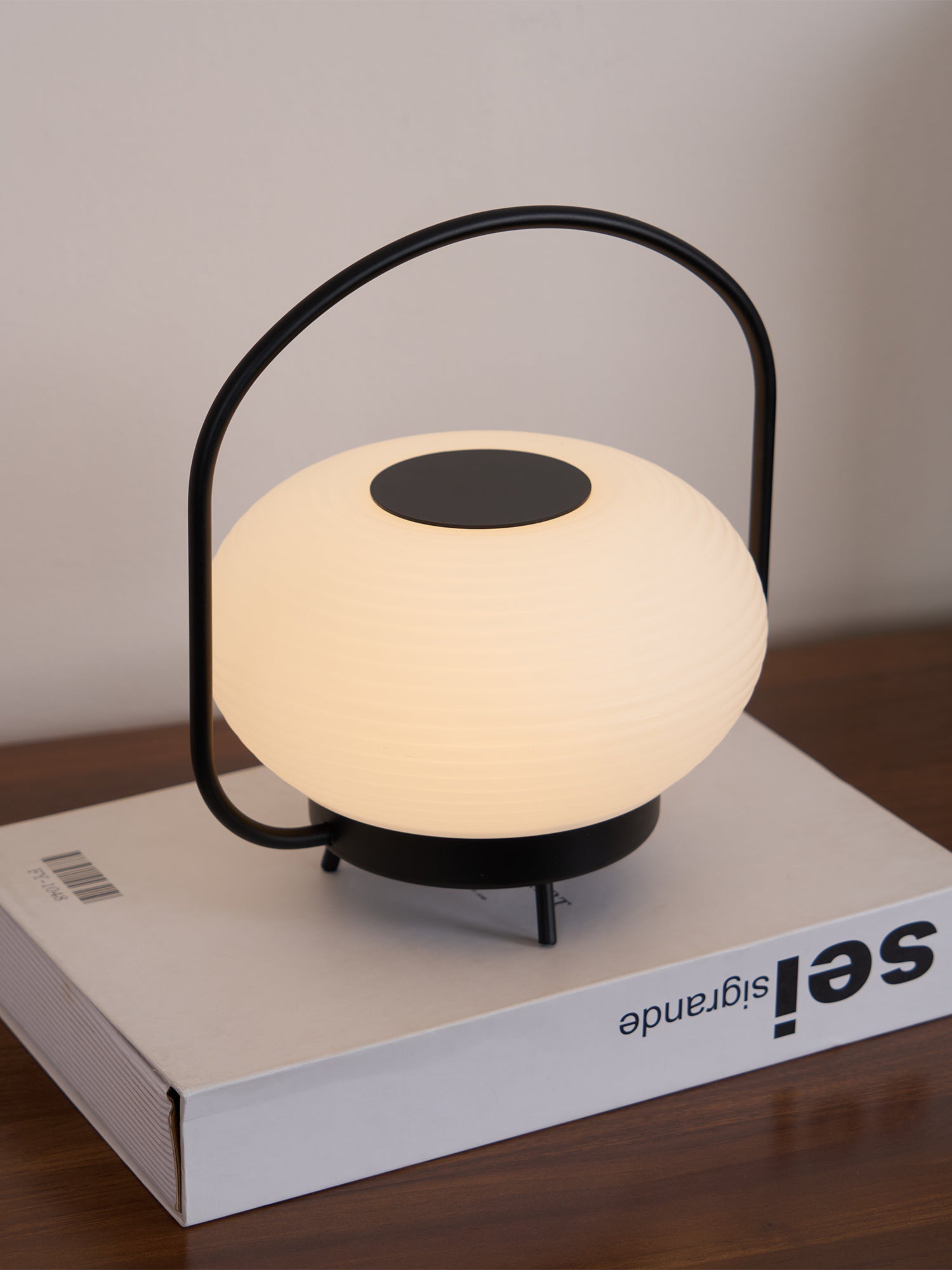 Masker Sculpted Globe Table Light