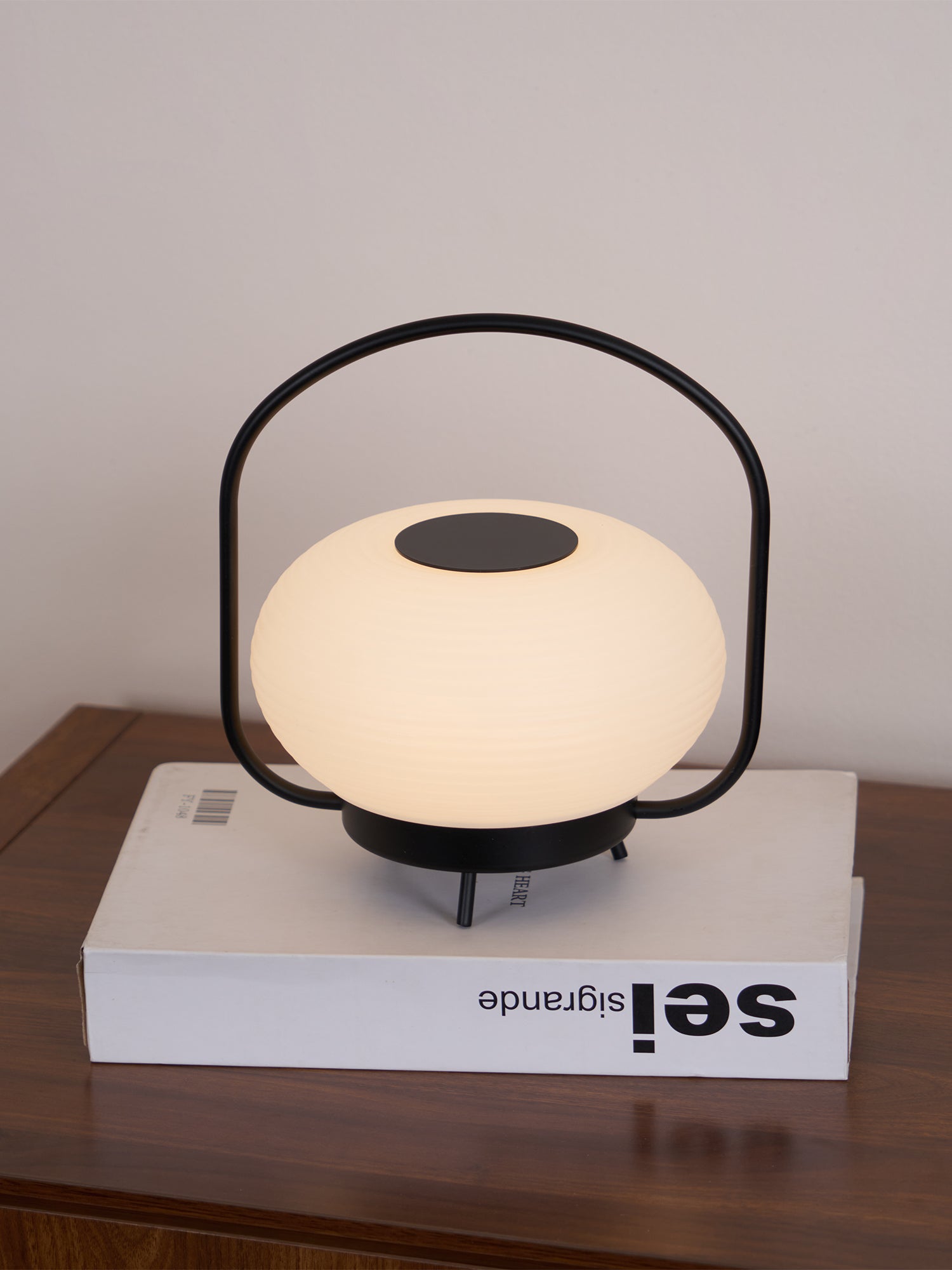 Masker Sculpted Globe Table Light
