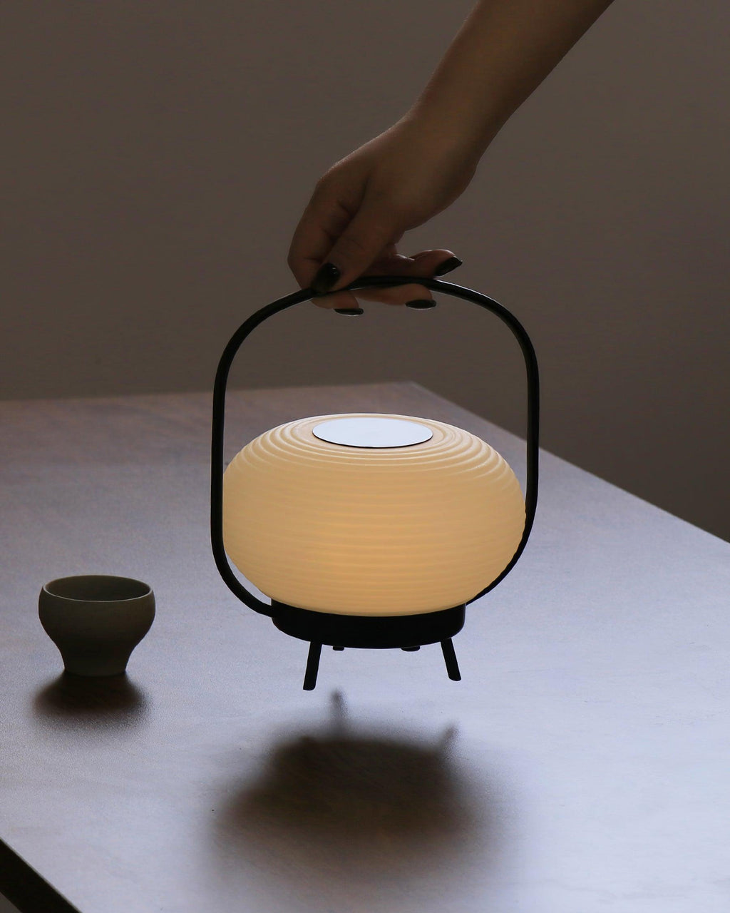 Masker Sculpted Globe Table Light