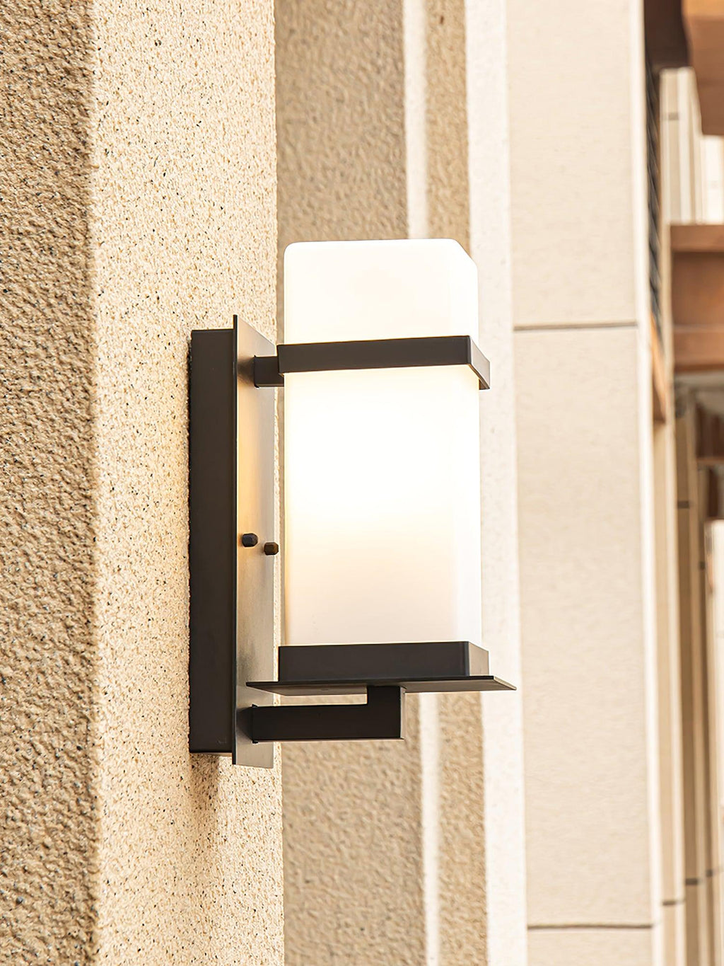 Mcdade Strata Minimal Wall Light