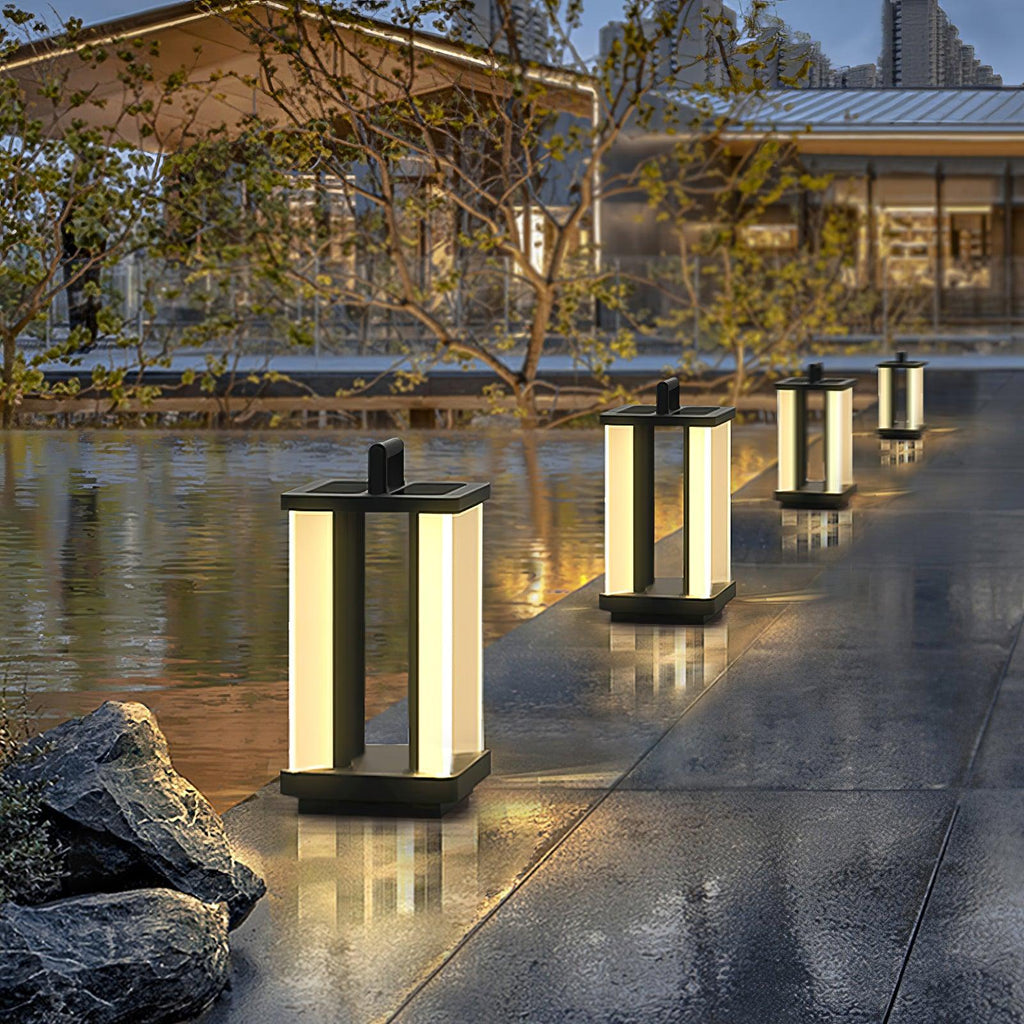 MetroLuxe Minimal Steel Walkway Light