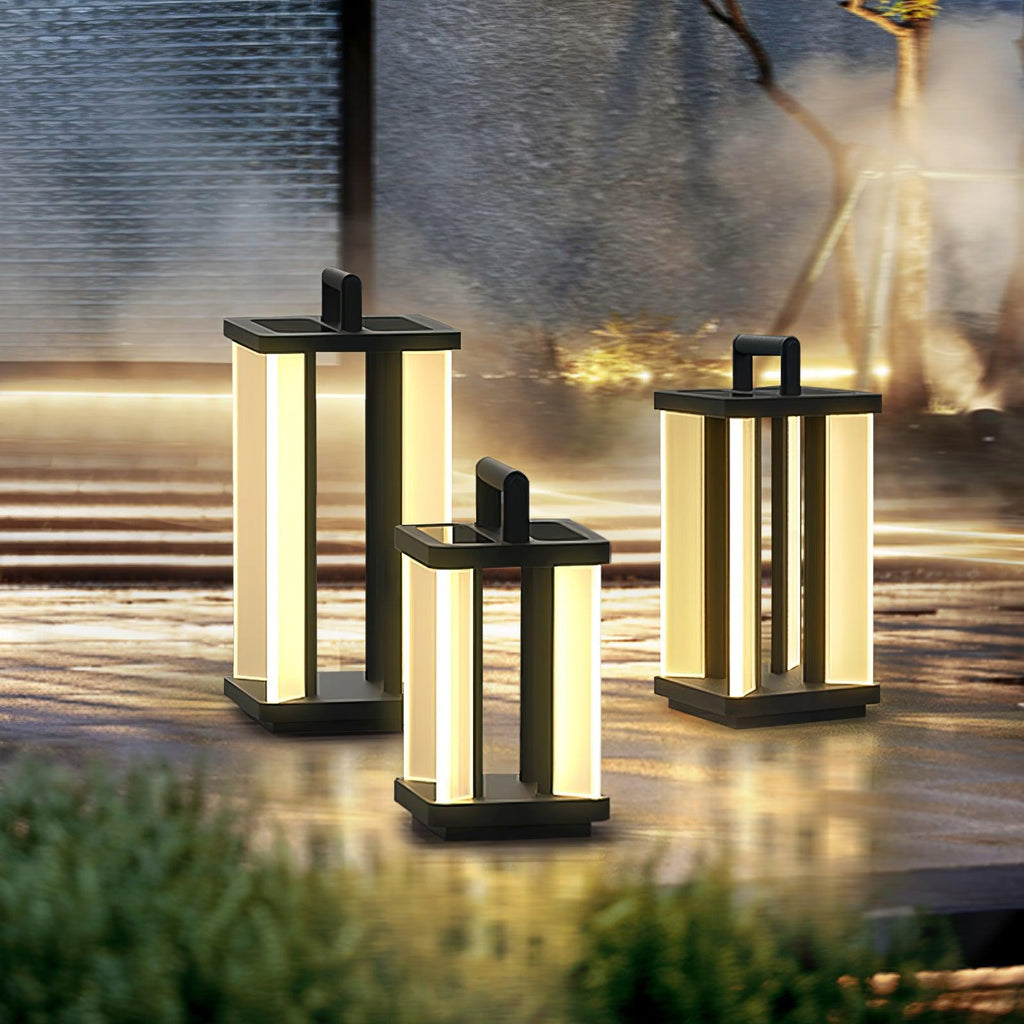 MetroLuxe Minimal Steel Walkway Light