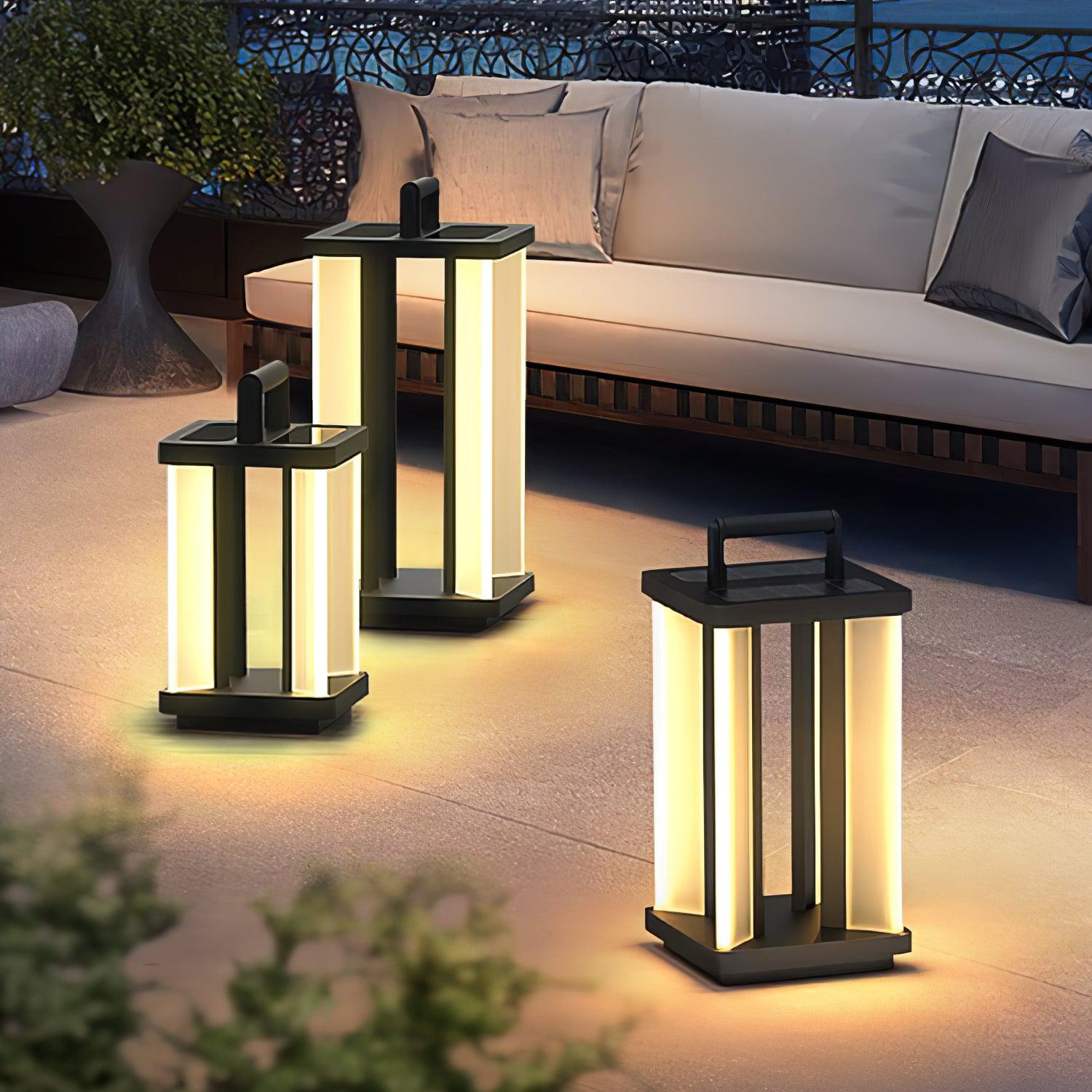 MetroLuxe Minimal Steel Walkway Light