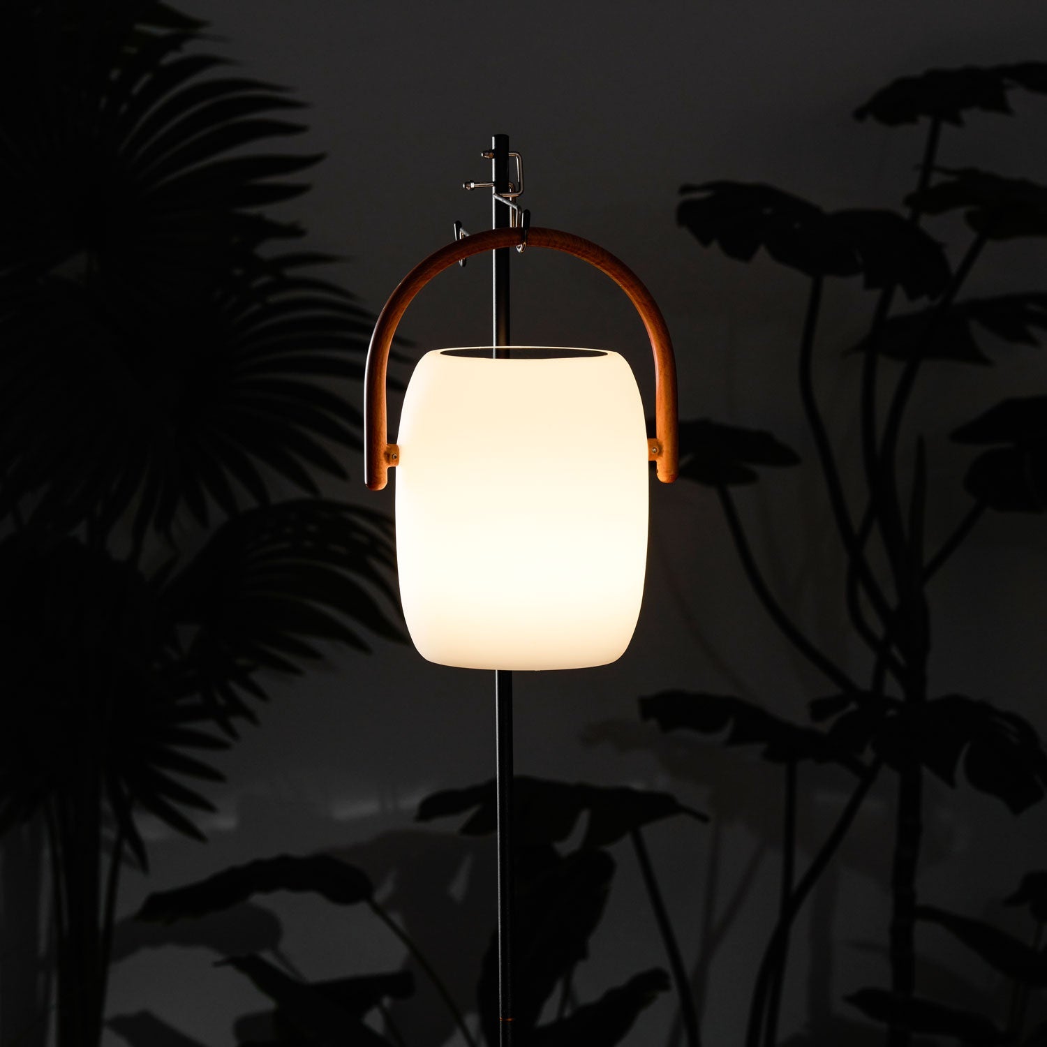 Noria Soft Glow Solar Lantern