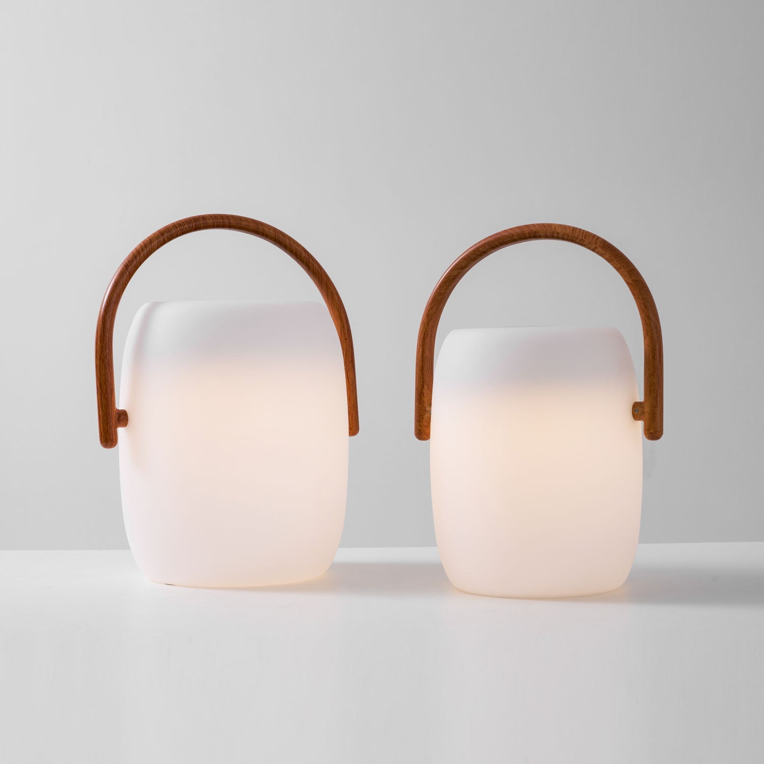 Noria Soft Glow Solar Lantern