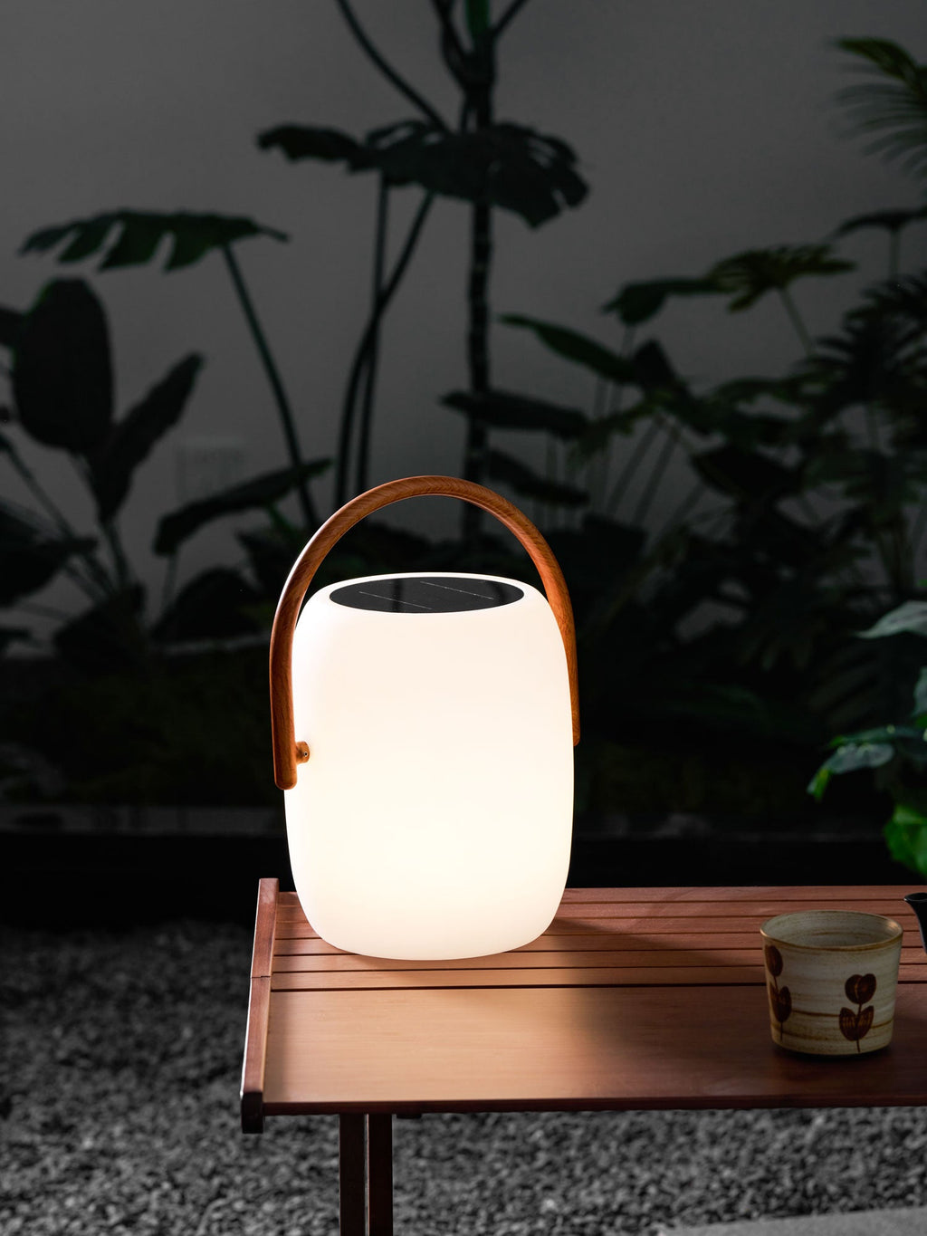 Noria Soft Glow Solar Lantern