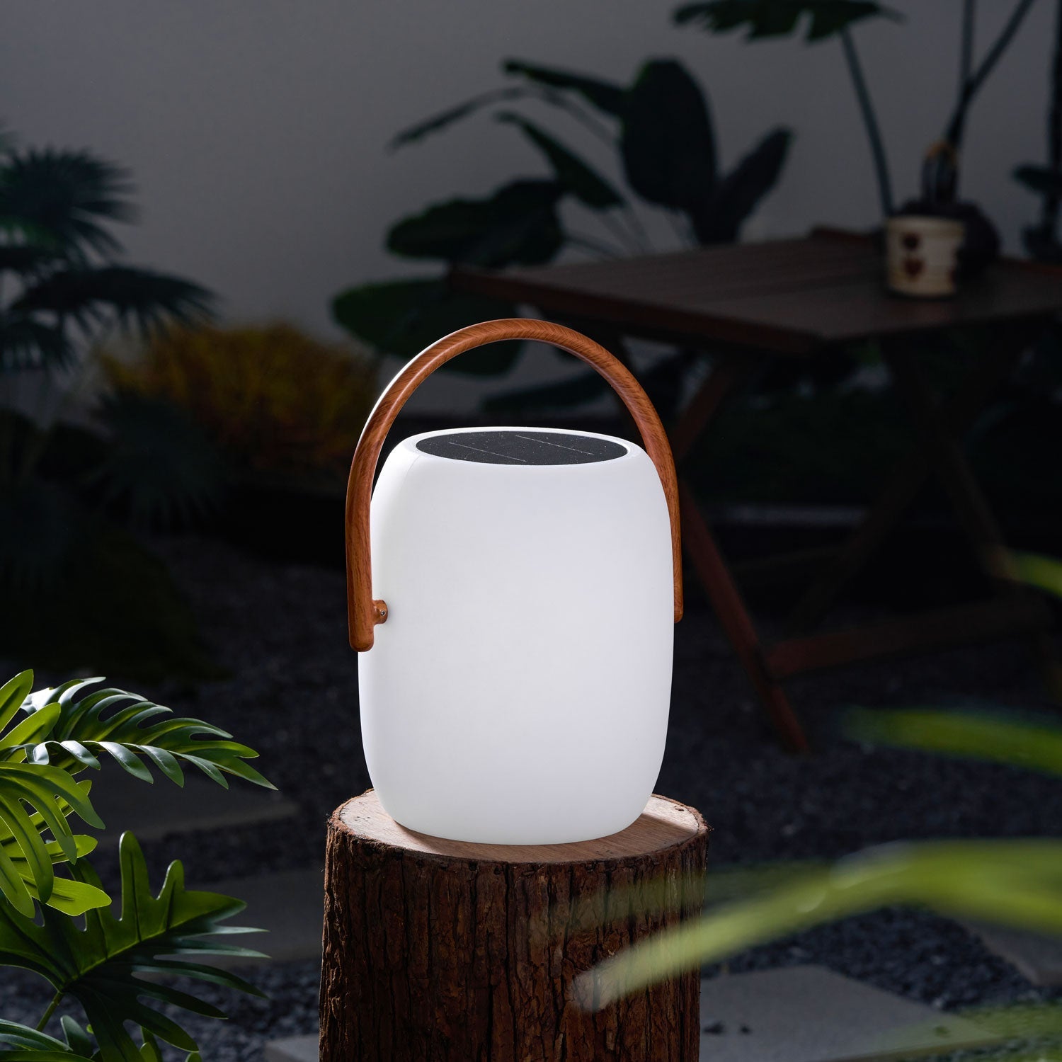 Noria Soft Glow Solar Lantern