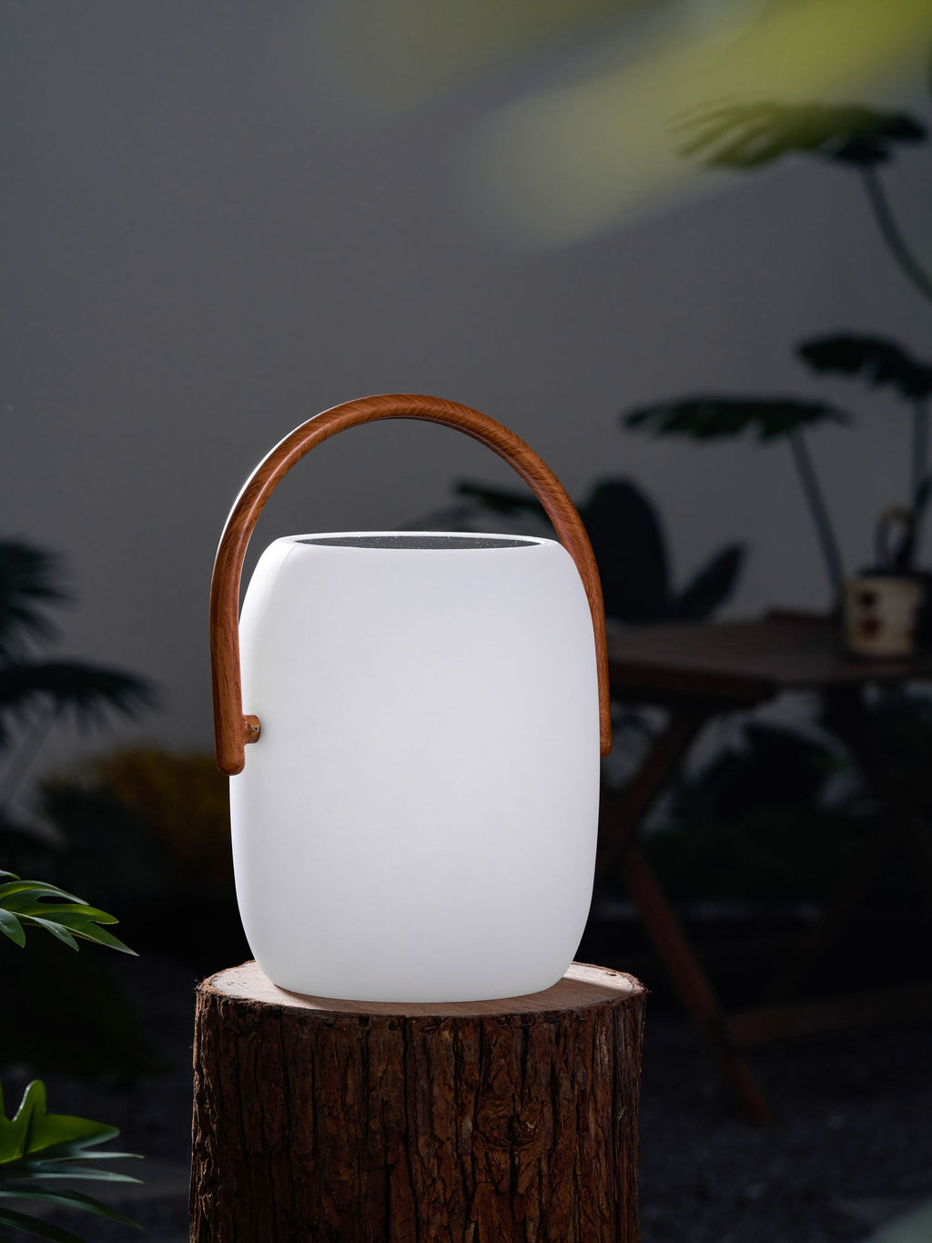 Noria Soft Glow Solar Lantern