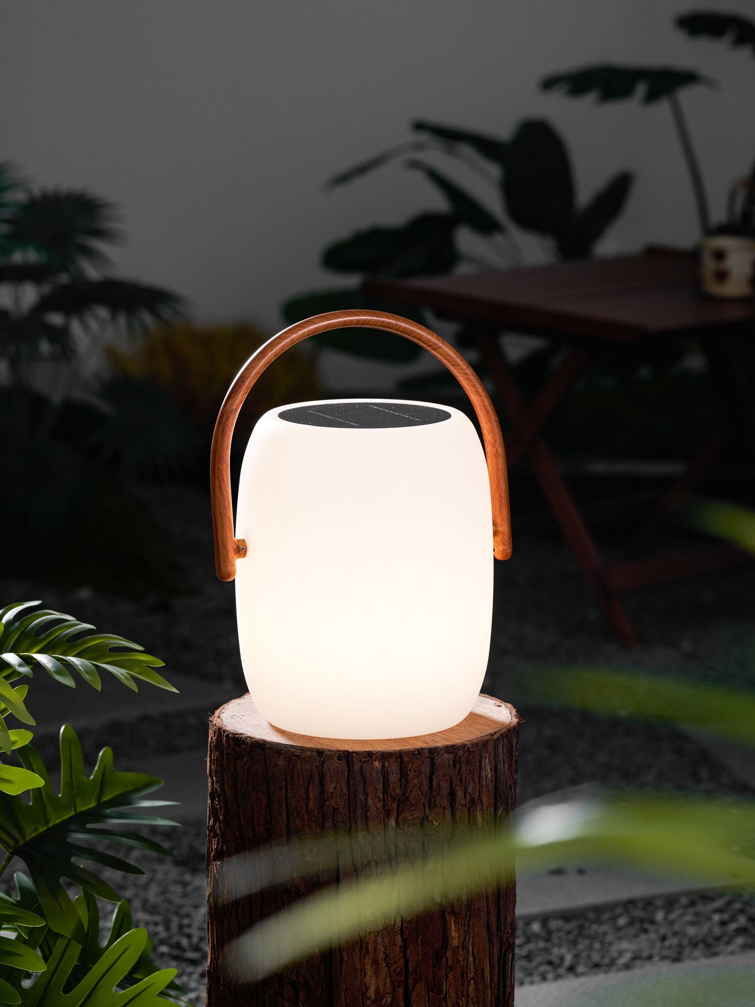 Noria Soft Glow Solar Lantern