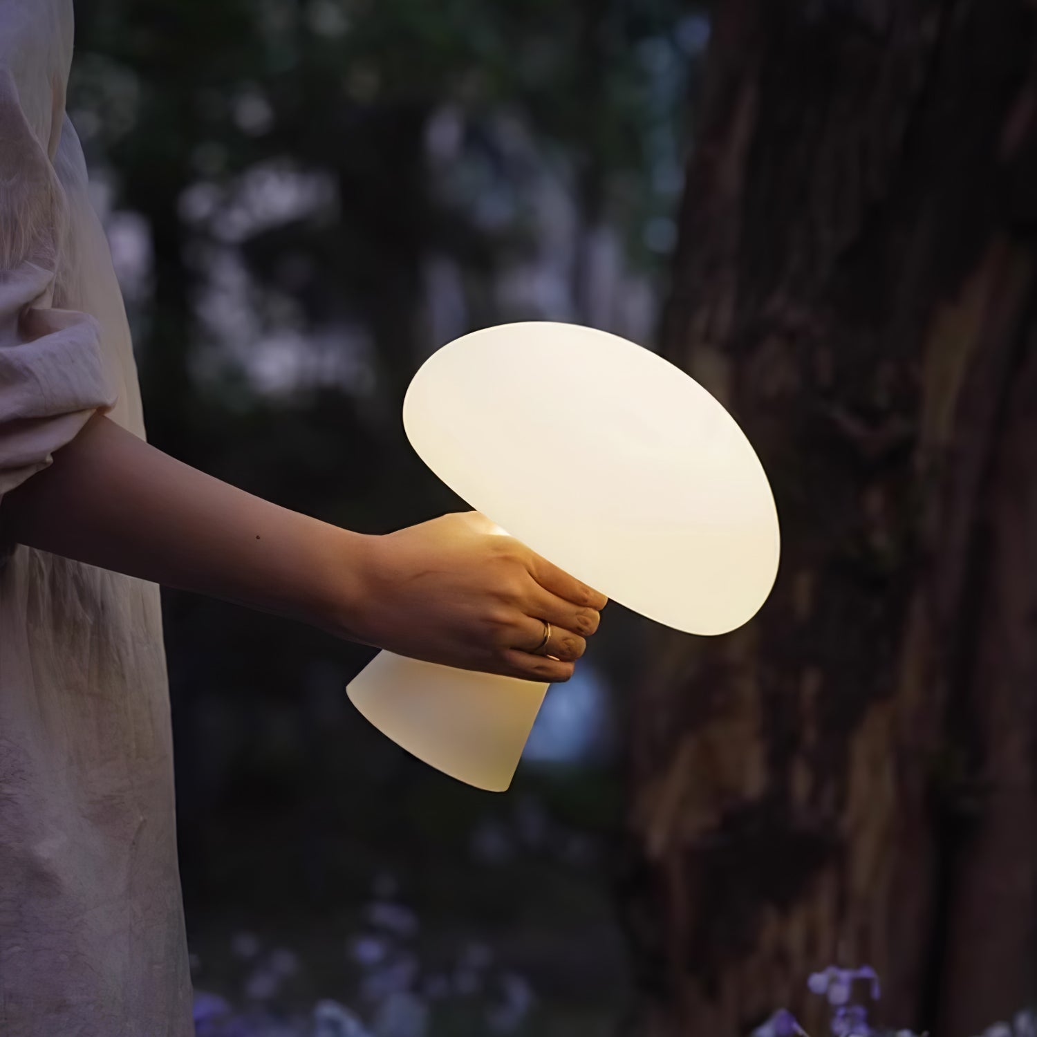Obello Arc Glass Table Lamp