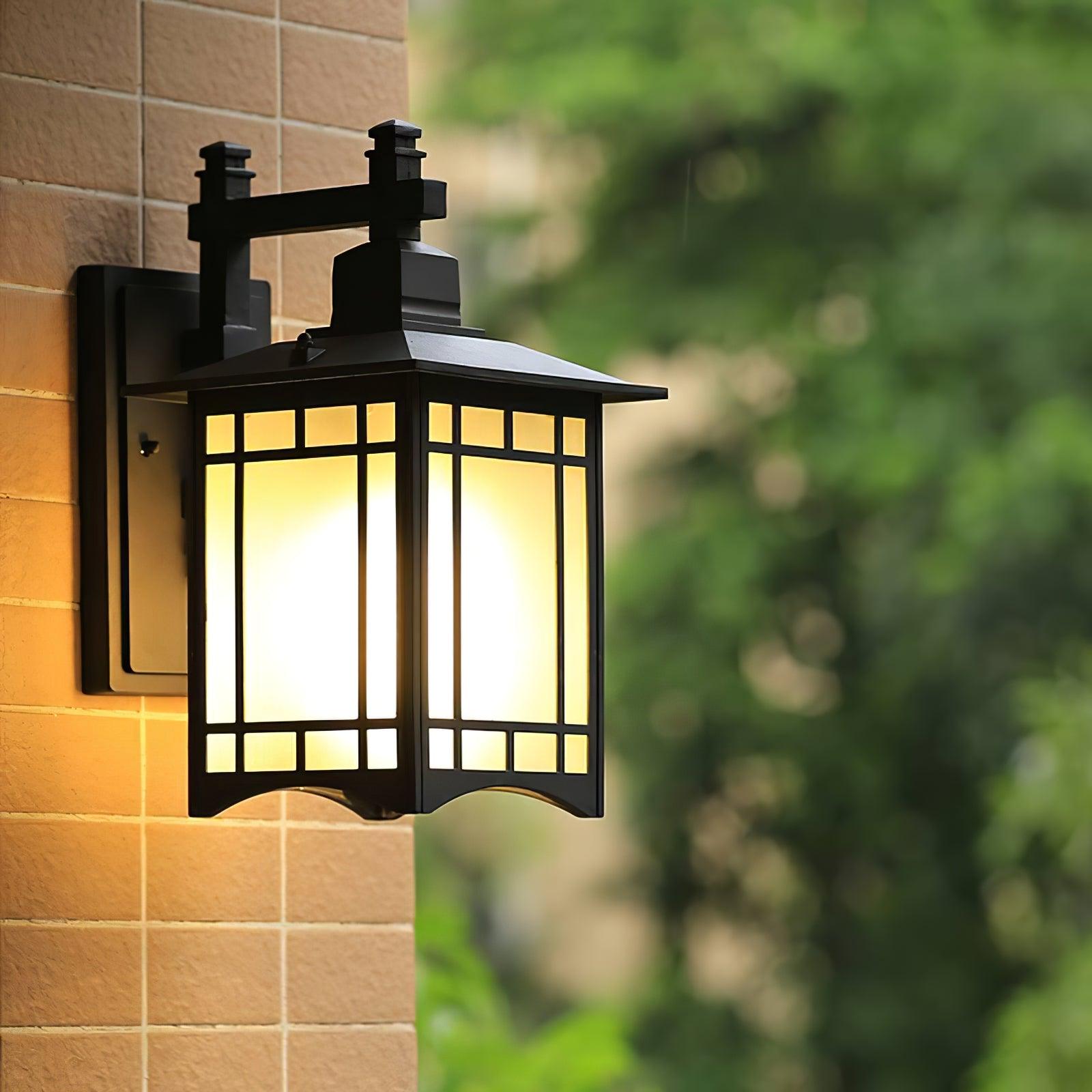 Orm House Minimal Arc Wall Light
