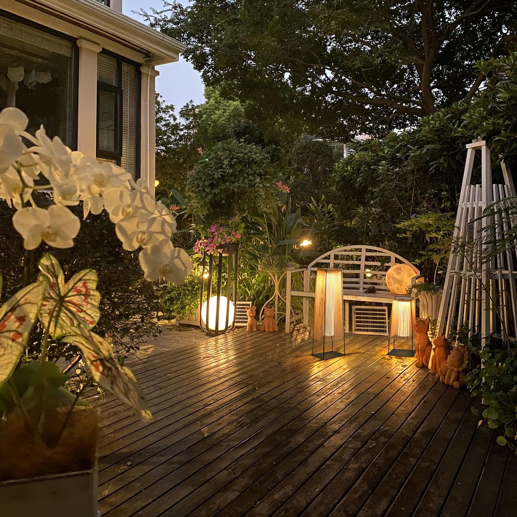 Rattan Minimal Post Light