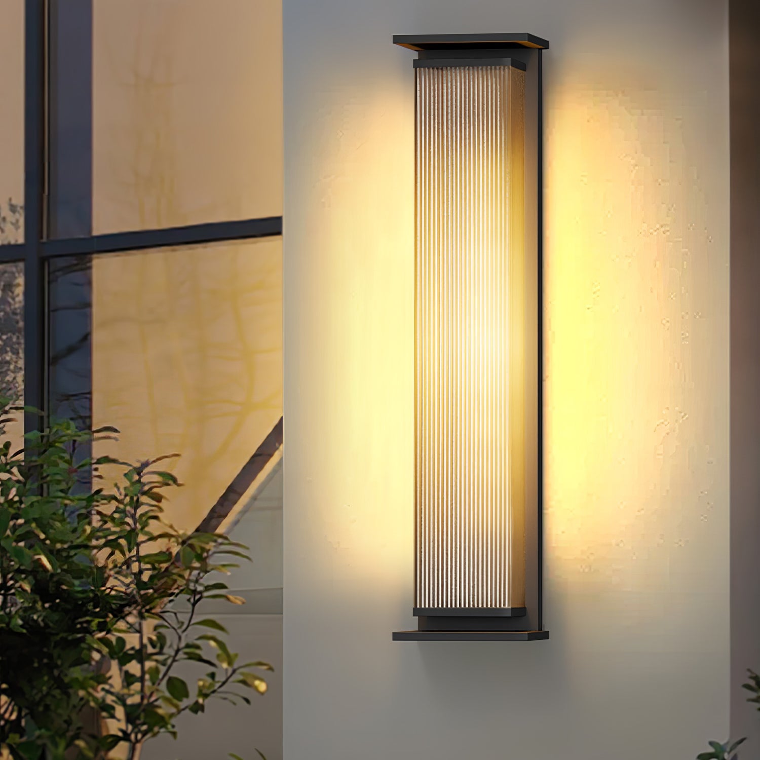 Luma Linear Solar Wall Light