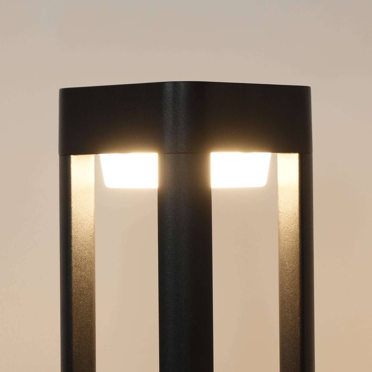 Meridian Linear Path Light