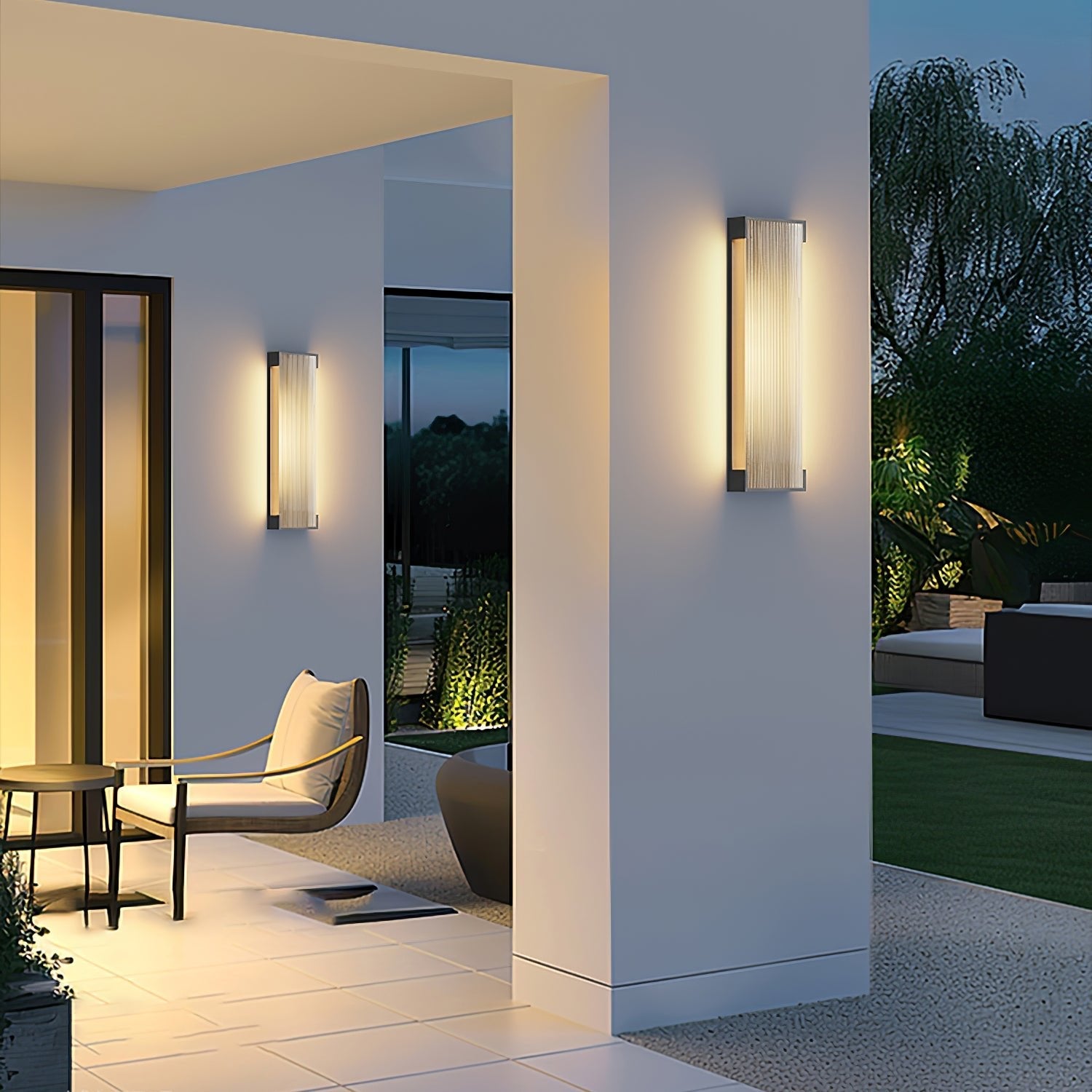 Mono Linear Solar Wall Light