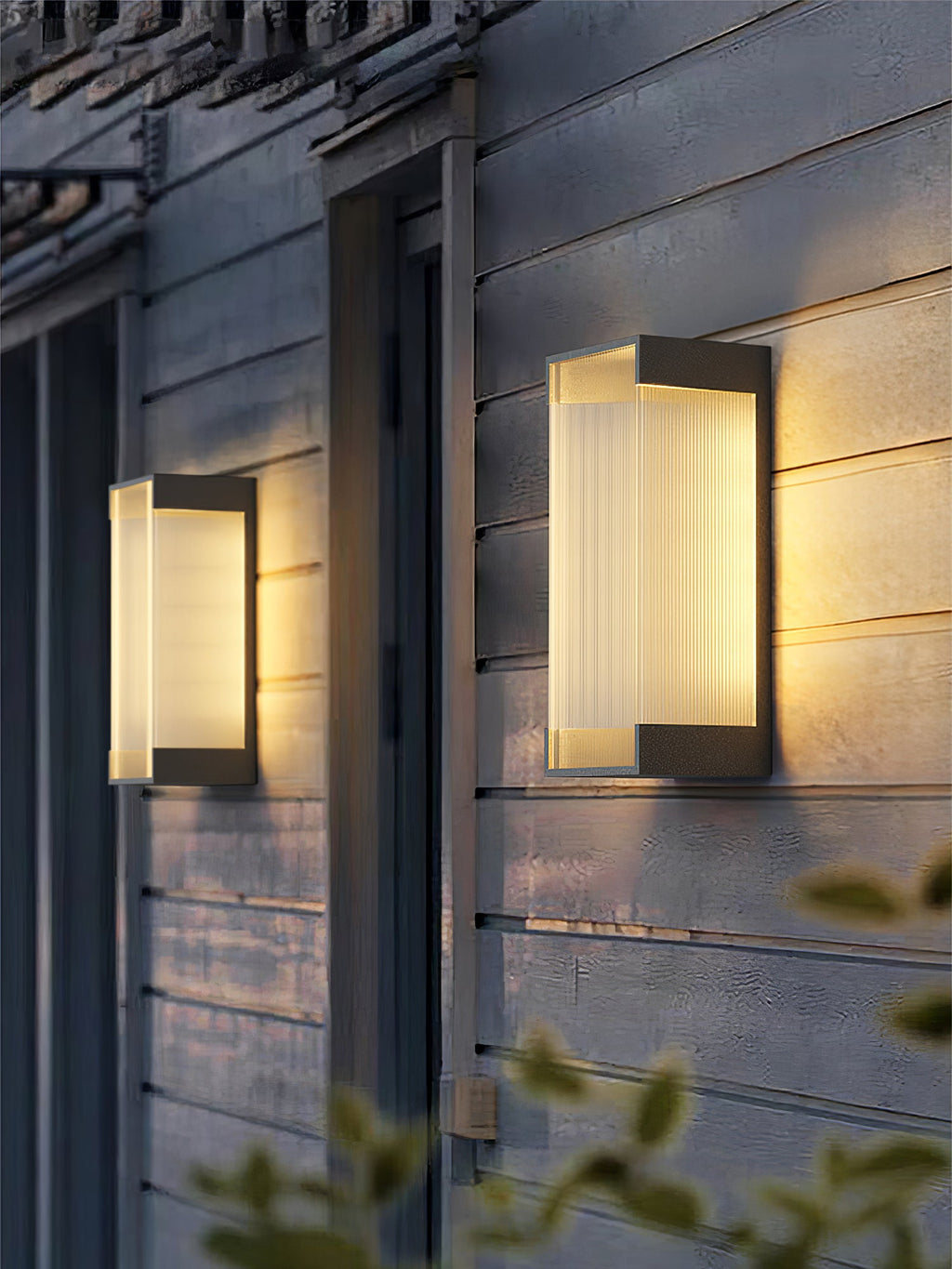 Mono Linear Solar Wall Light