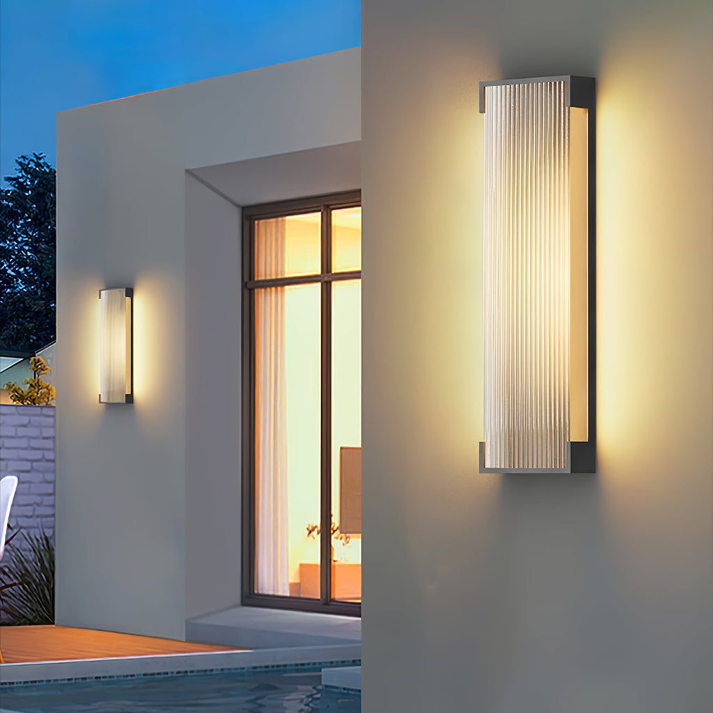 Mono Linear Solar Wall Light