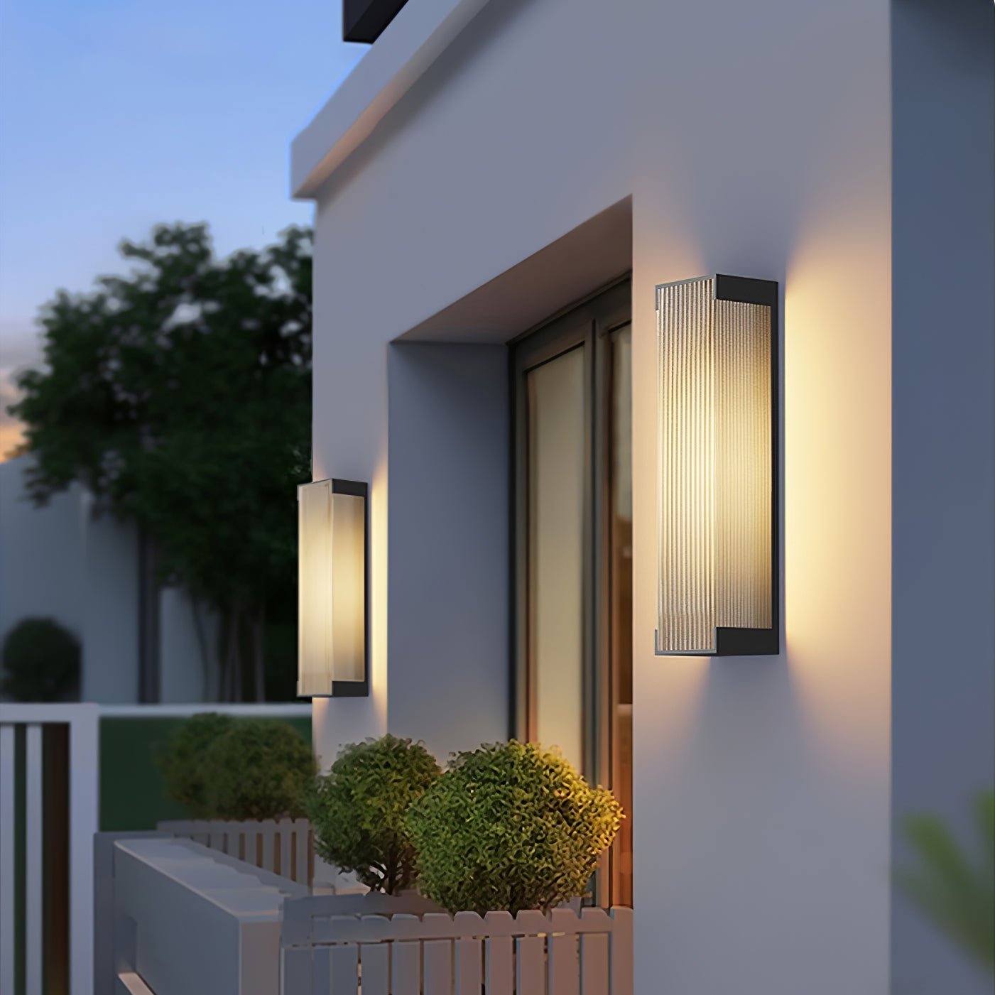 Mono Linear Solar Wall Light