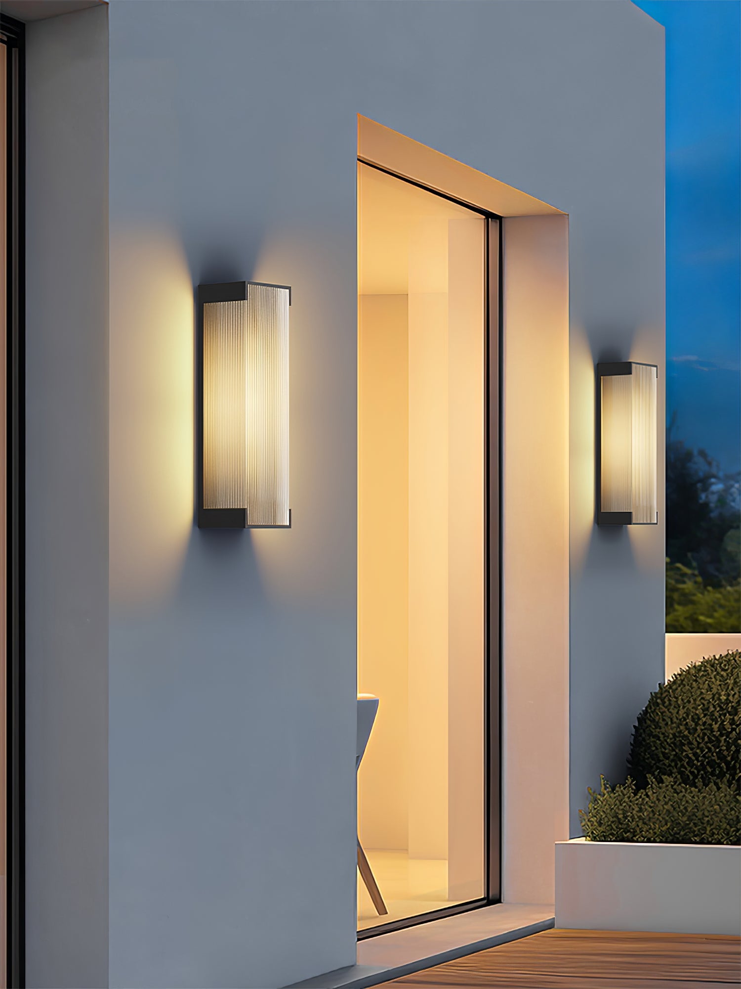 Mono Linear Solar Wall Light